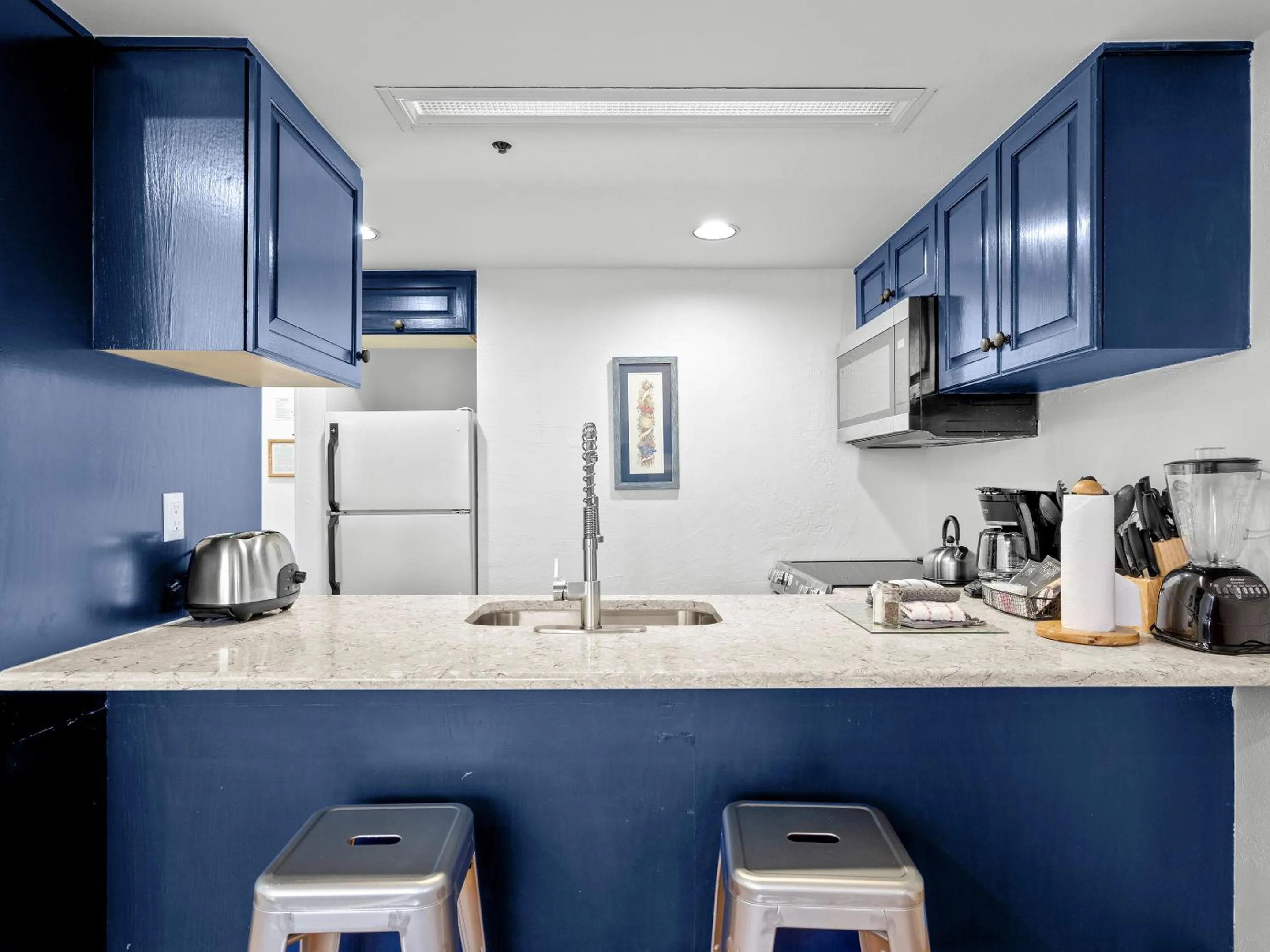 kitchen in The Lodge at the Mountain Village by All Seasons Resort Lodging