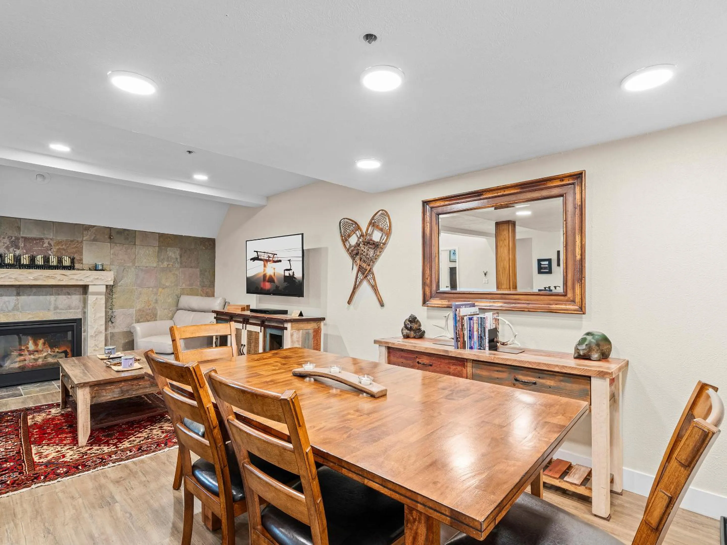 Dining area in The Lodge at the Mountain Village by All Seasons Resort Lodging