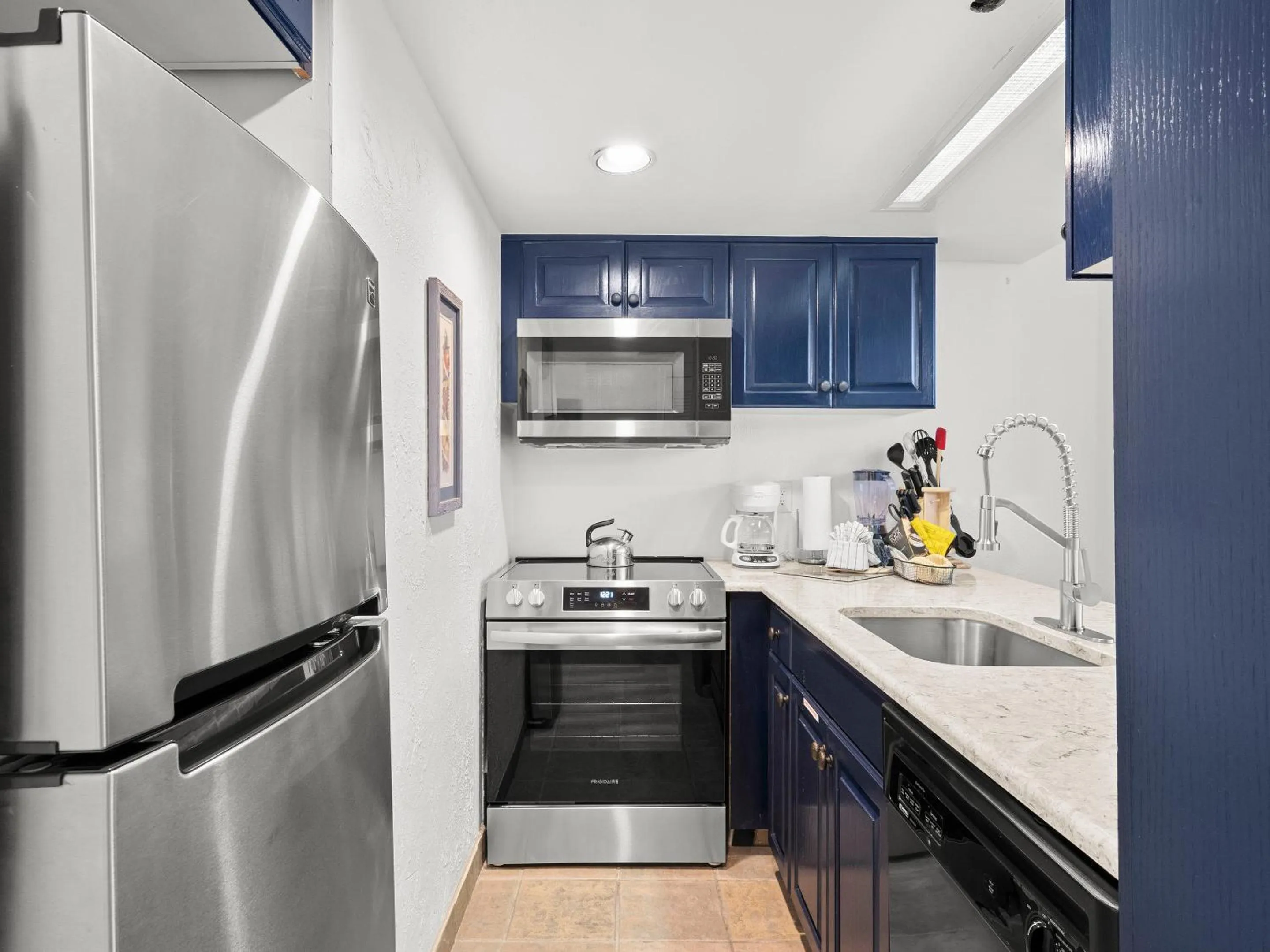 kitchen in The Lodge at the Mountain Village by All Seasons Resort Lodging