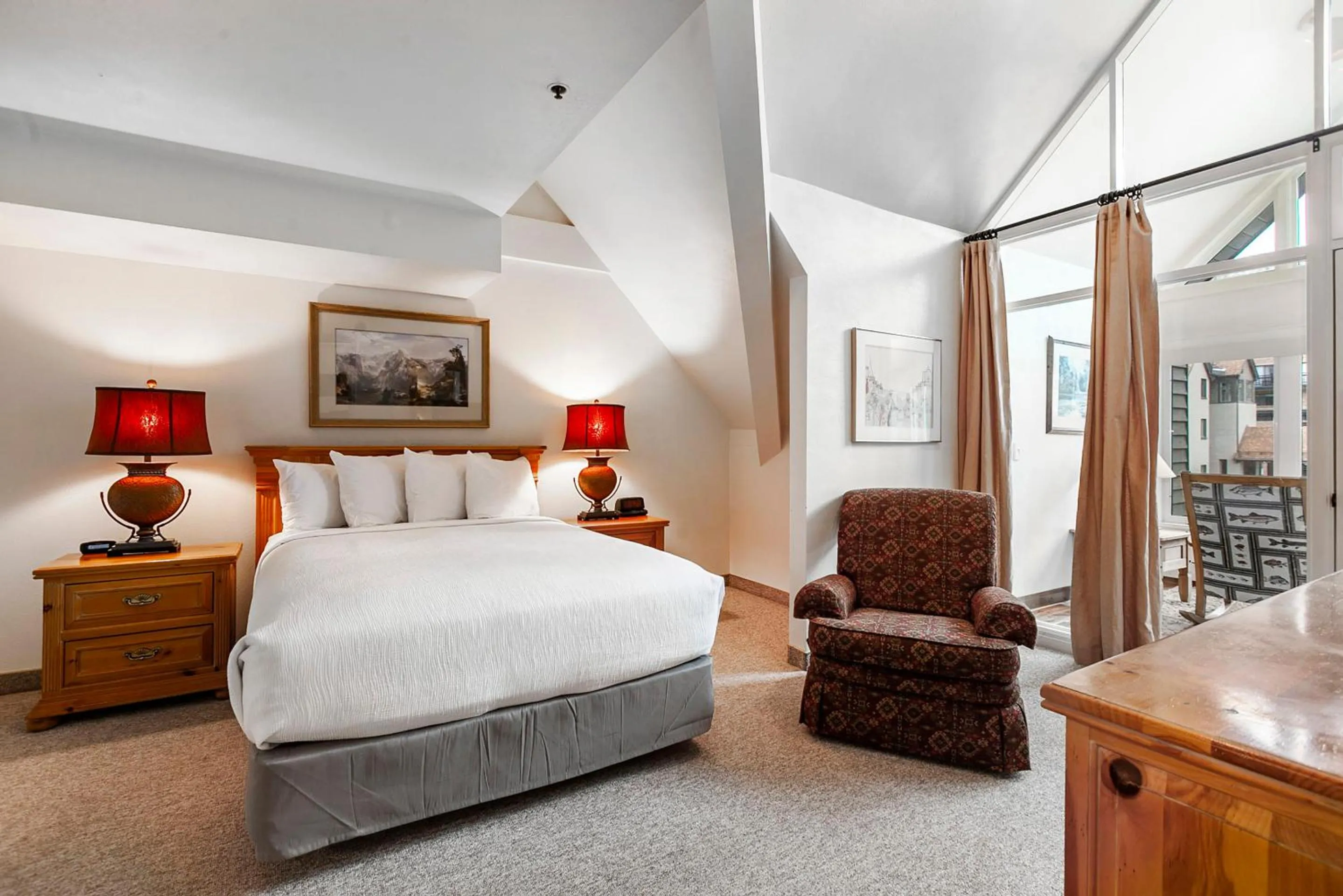 Bed in The Lodge at the Mountain Village by All Seasons Resort Lodging