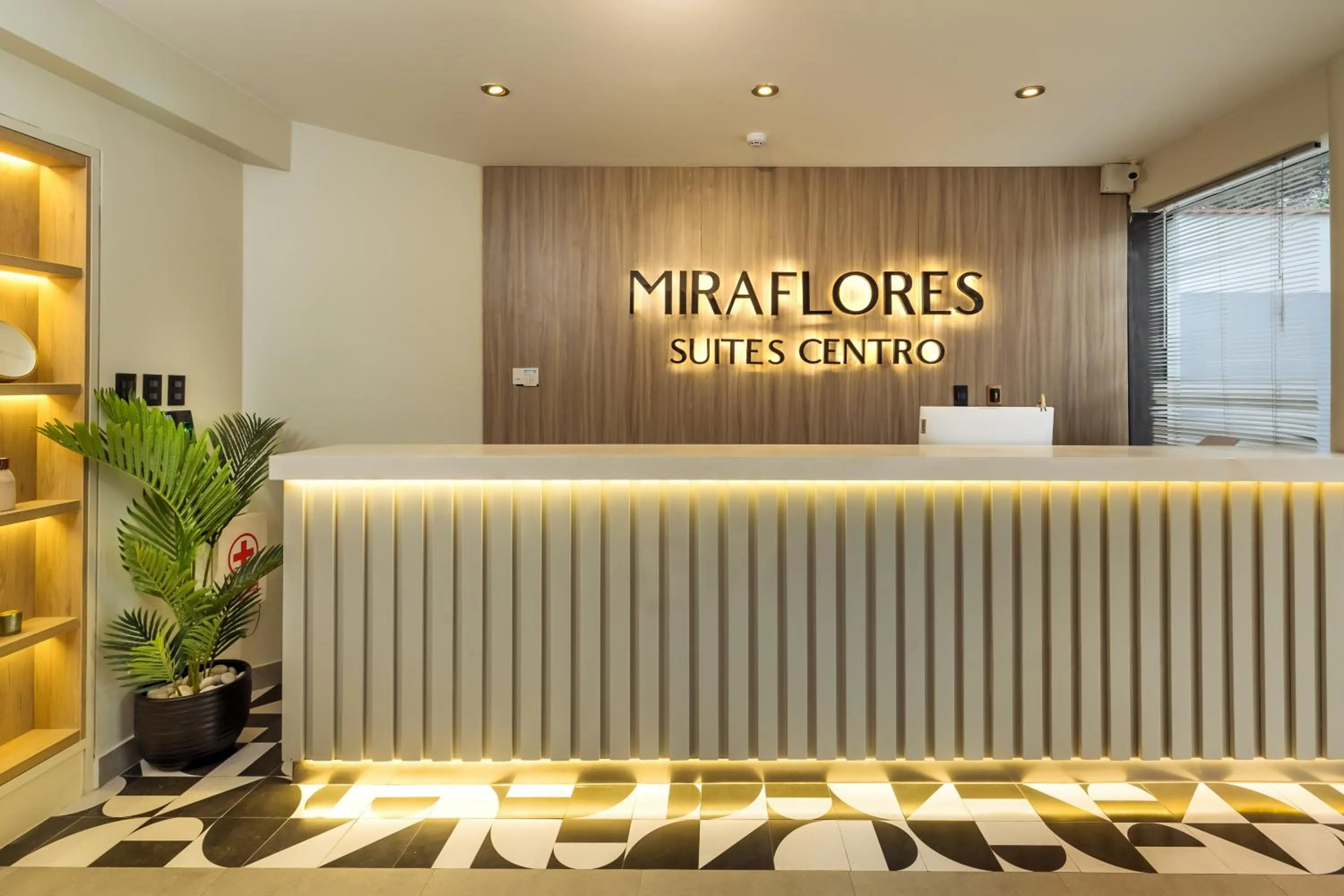Lobby or reception in Miraflores Suites Centro
