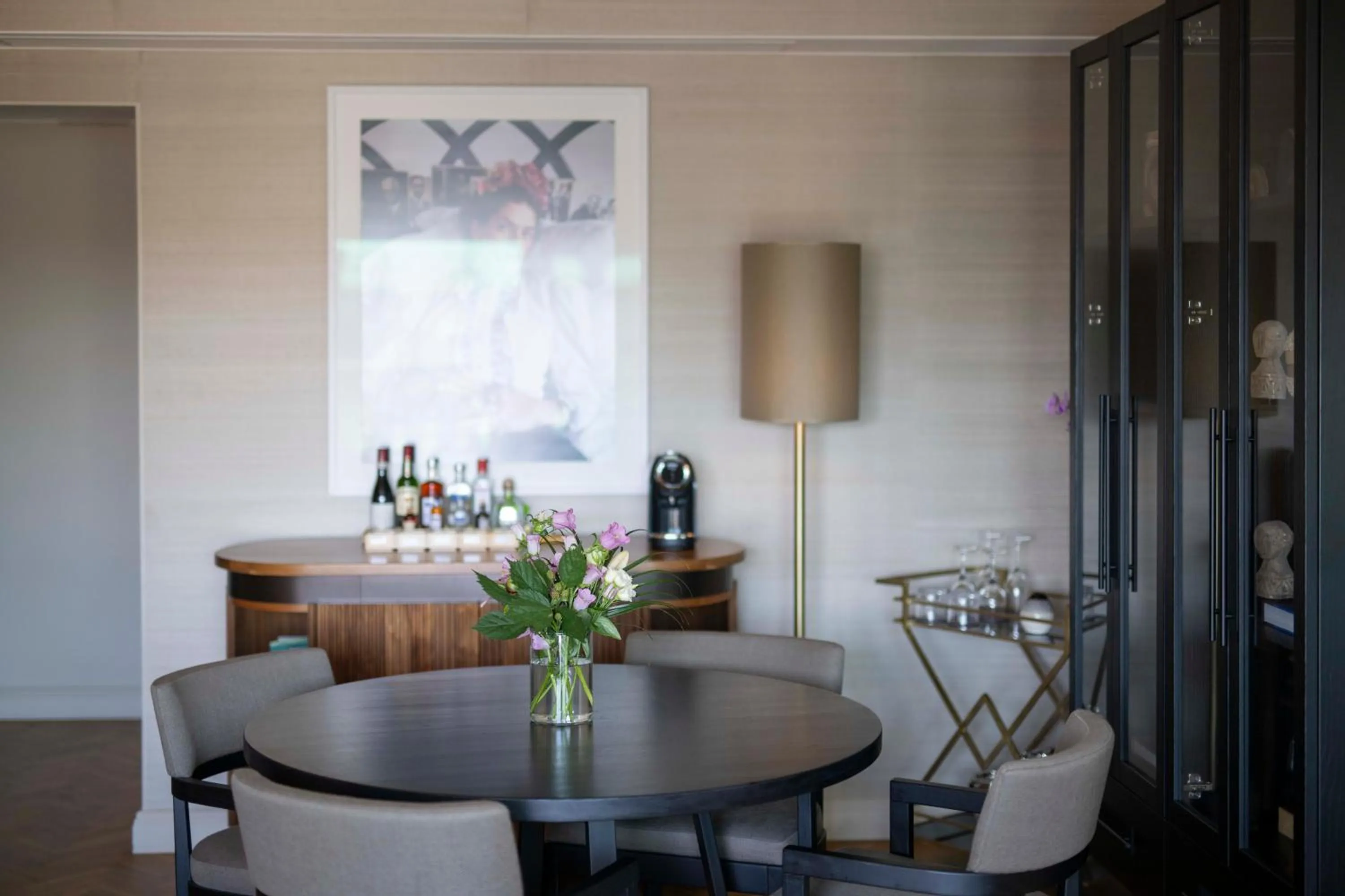 Living room in Bank Hotel, a Member of Small Luxury Hotels