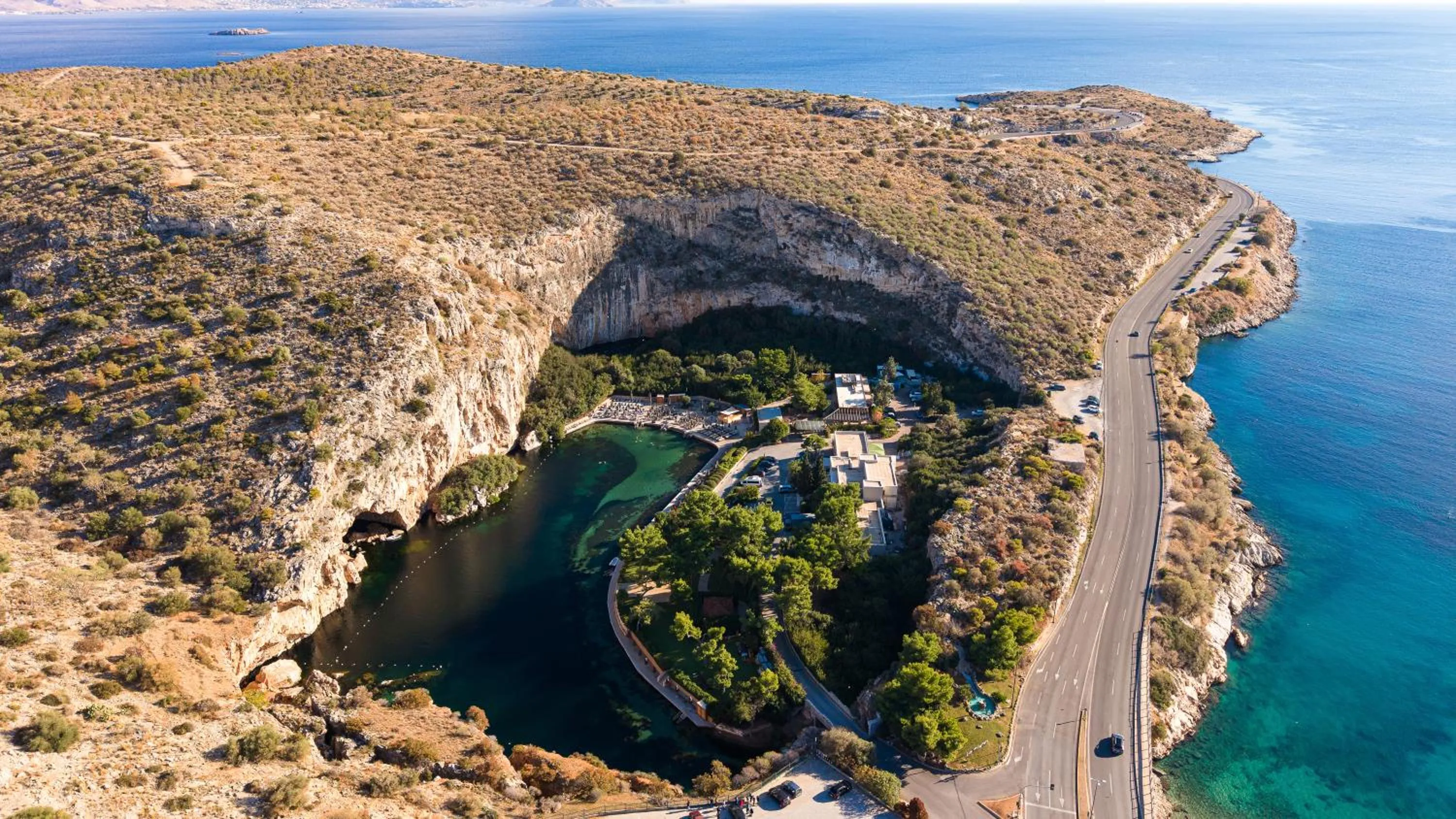 Area and facilities in Athenian Riviera Hotel& Suites