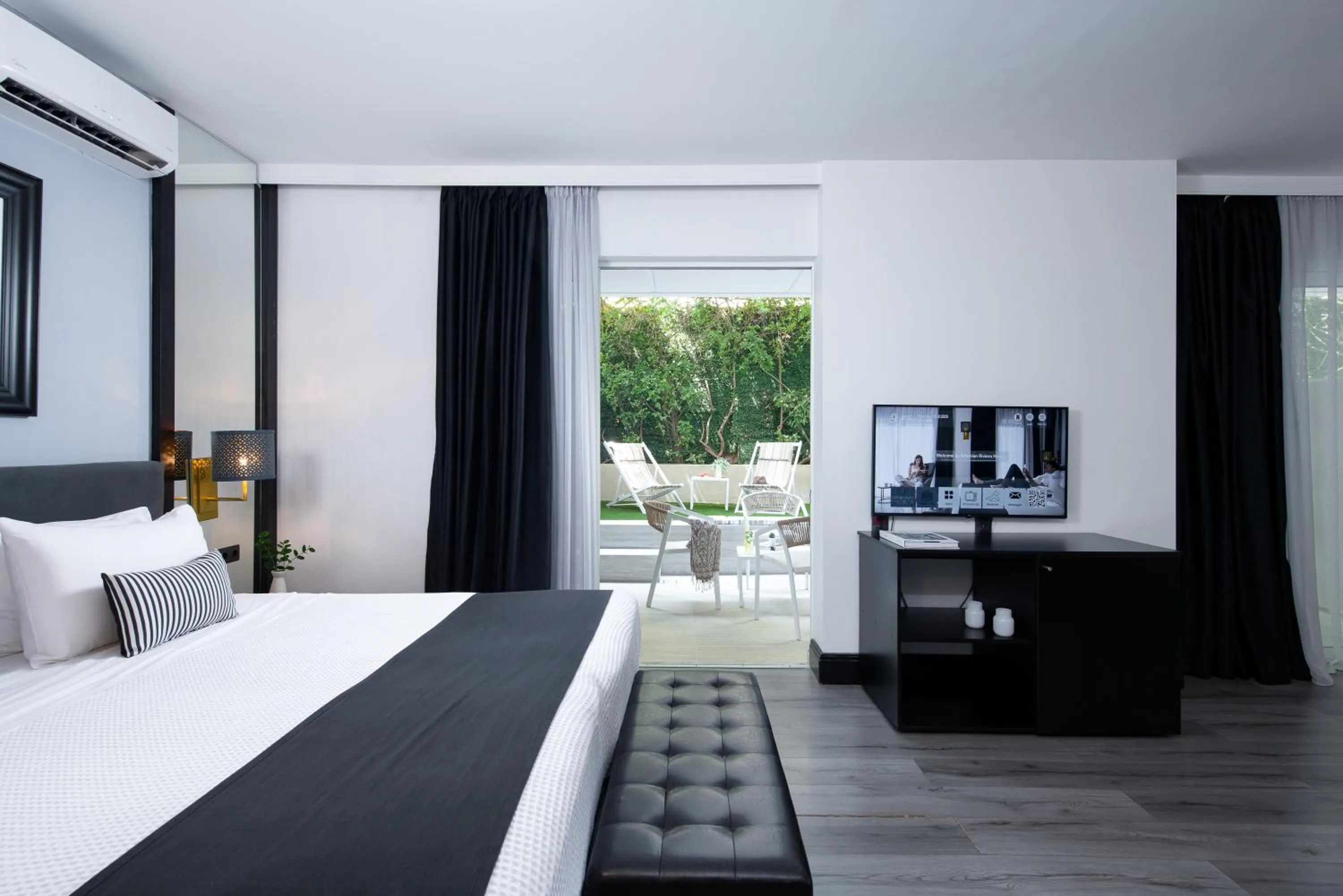 Bedroom, Bed in Athenian Riviera Hotel& Suites