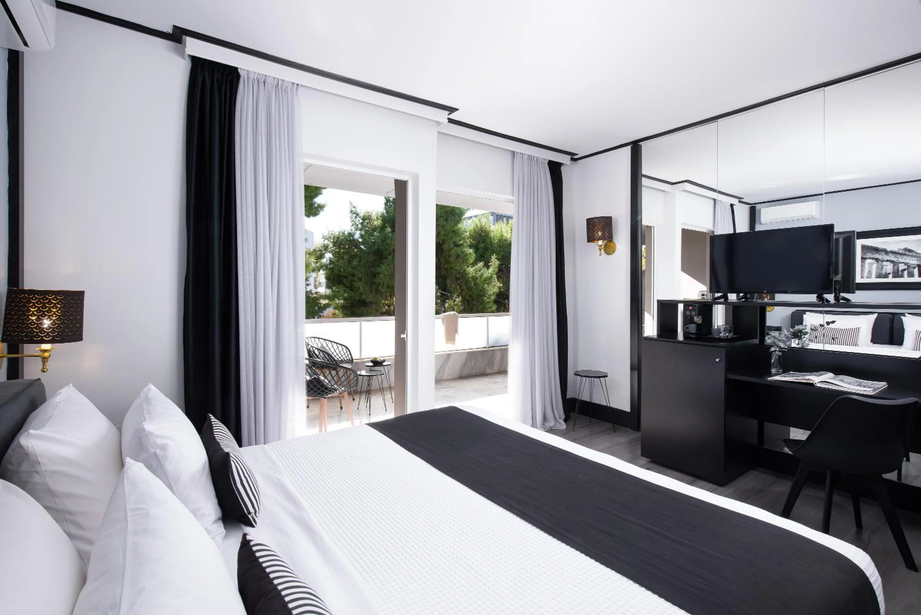 Bedroom, Bed in Athenian Riviera Hotel& Suites