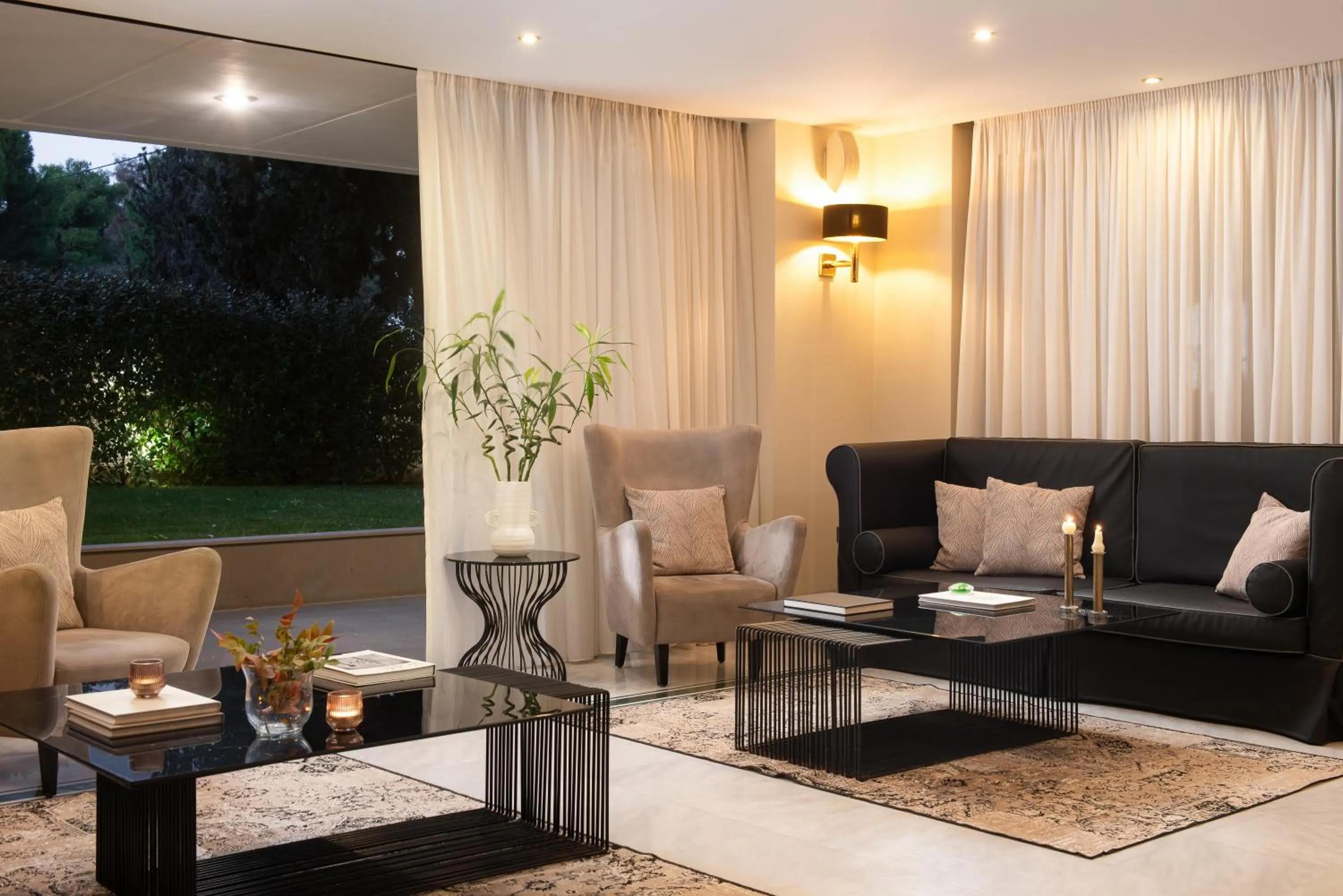 Lounge or bar in Athenian Riviera Hotel& Suites