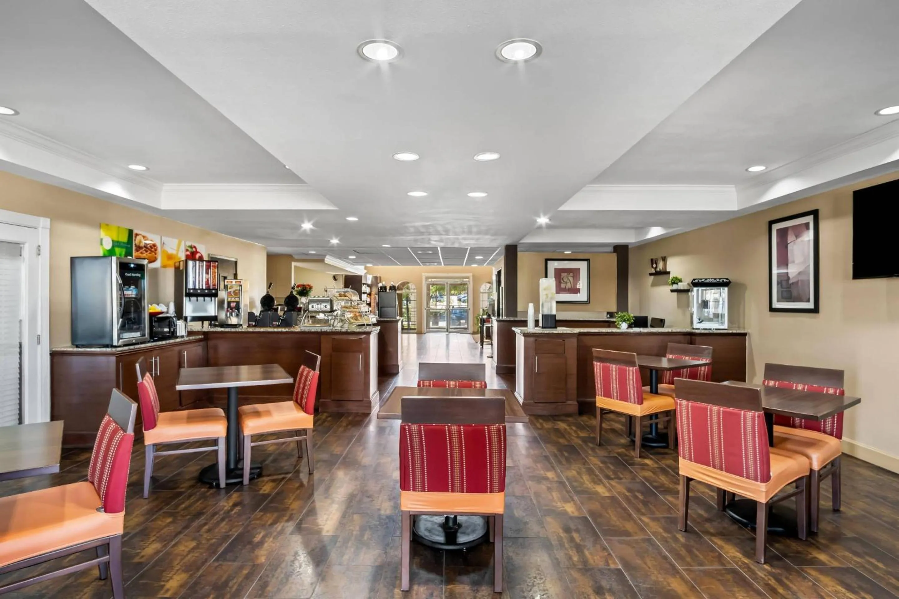 Breakfast in Quality Suites Irving-Las Colinas