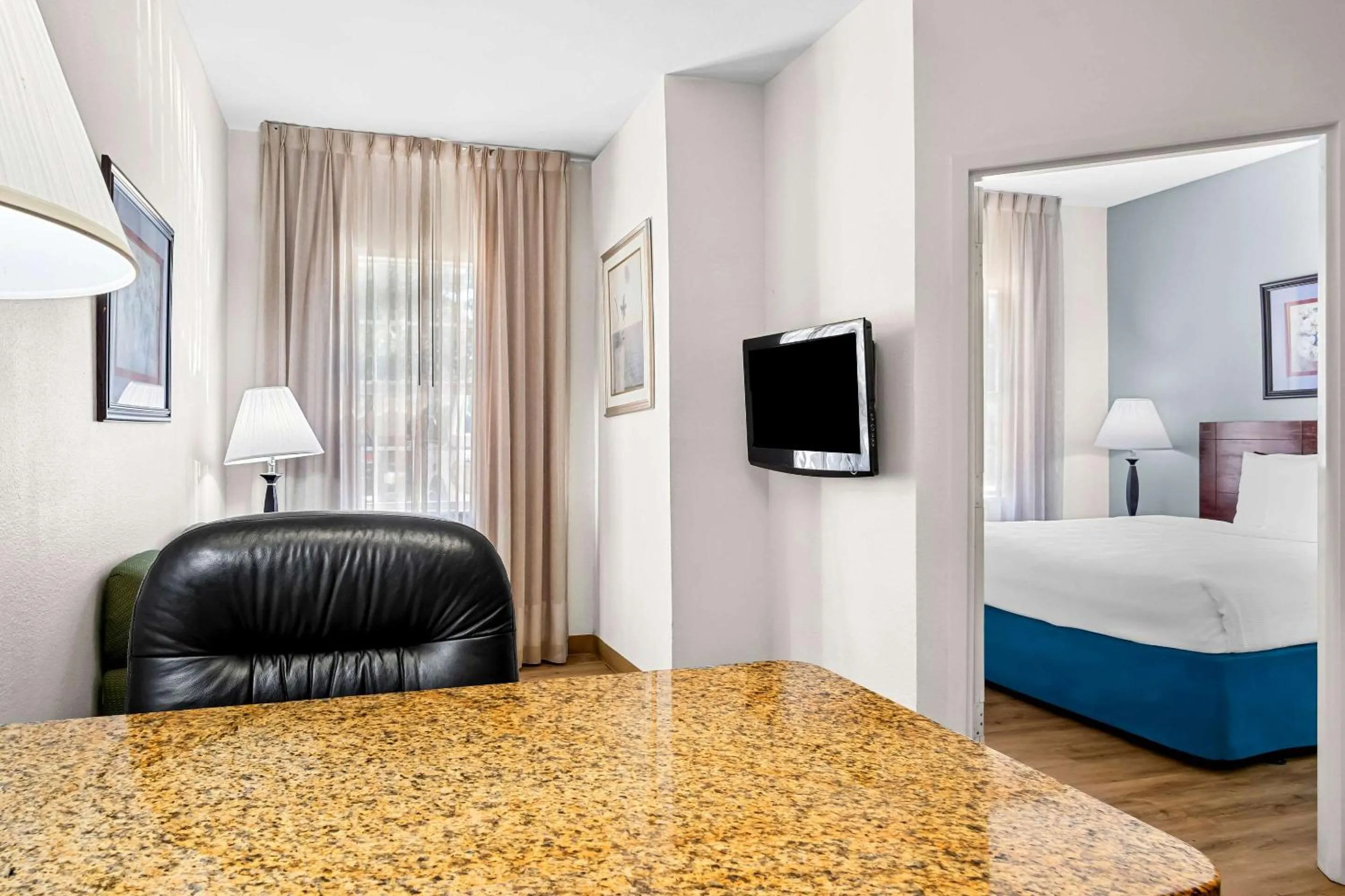 Bedroom, Bed in MainStay Suites Addison-Dallas