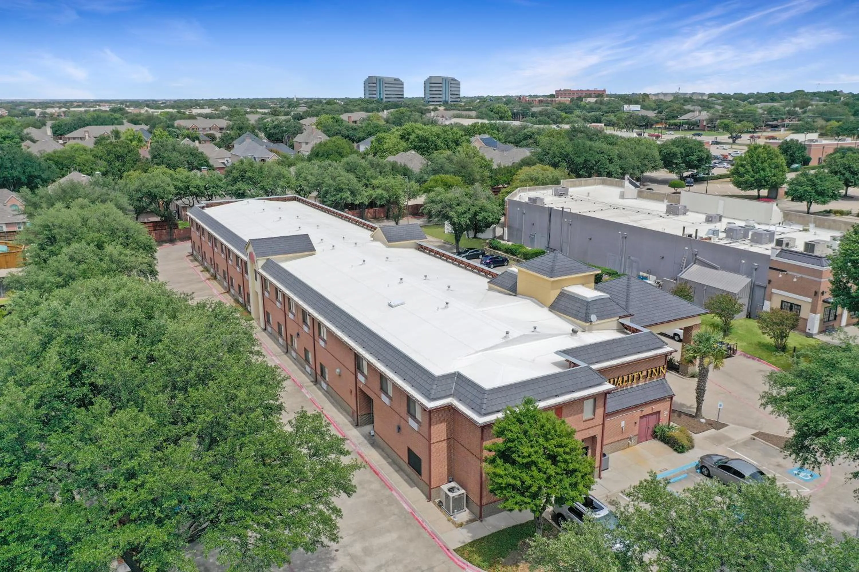 Property building in Quality Inn West Plano - Dallas