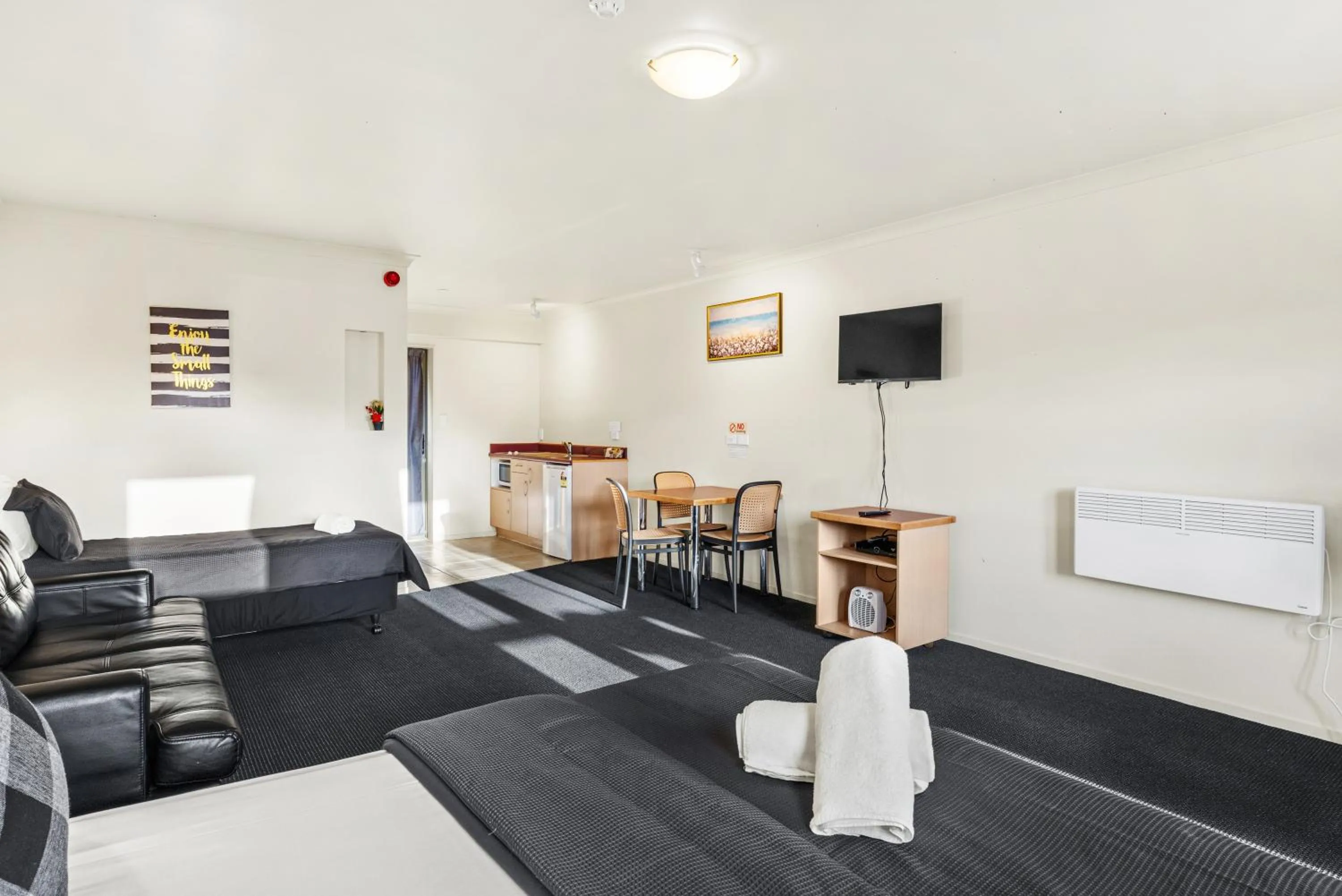 New Castle Motor Lodge