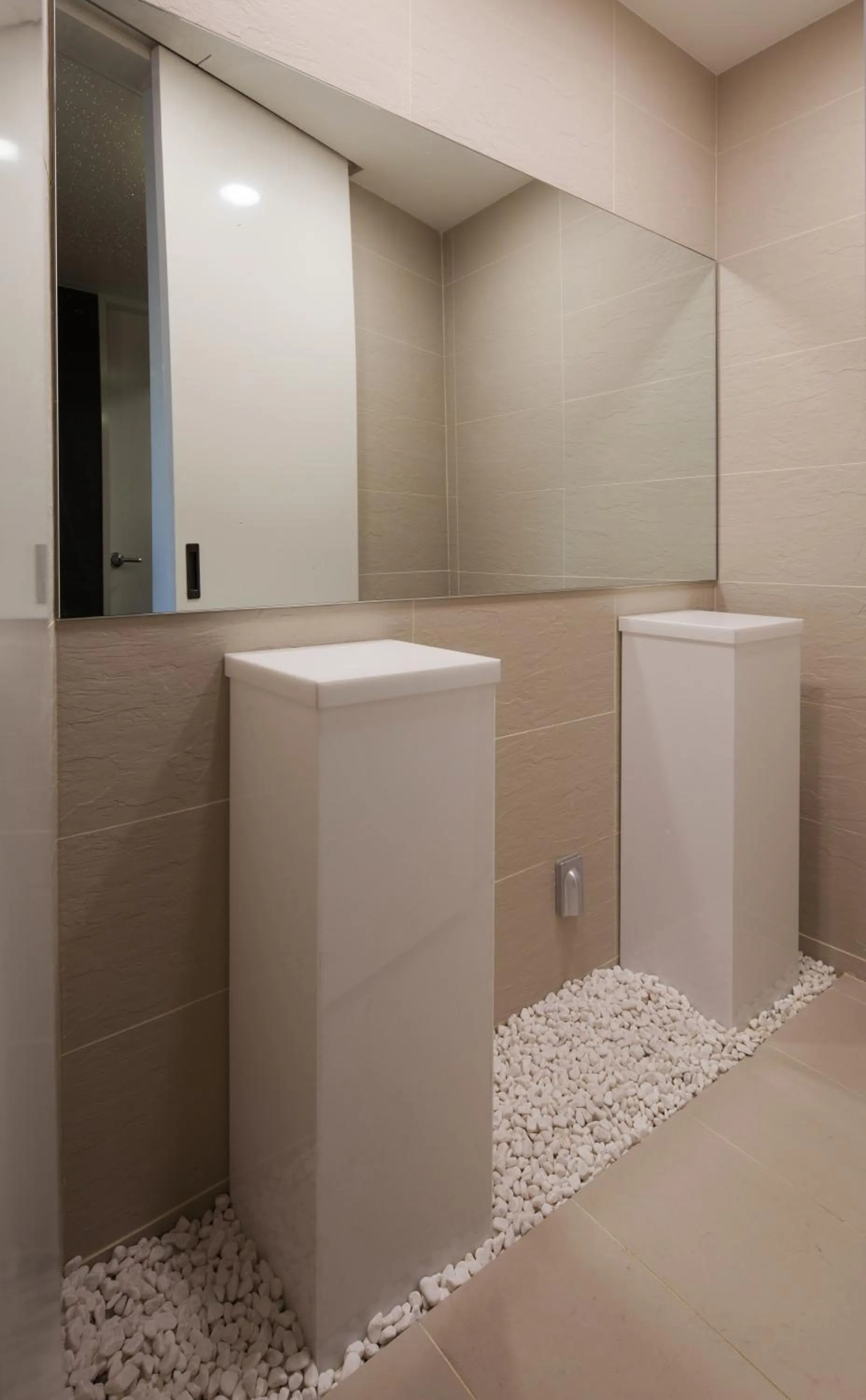 Decorative detail in Uljiro Coop Residence Dongdaemun