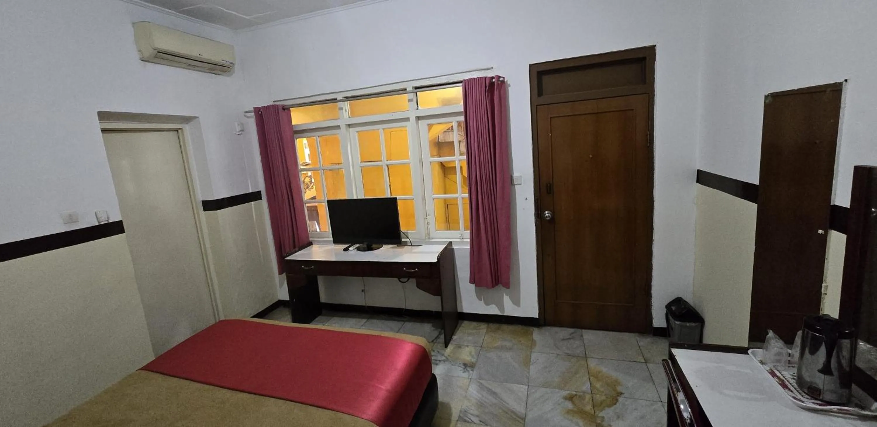 Bed in Hotel Tugu Asri