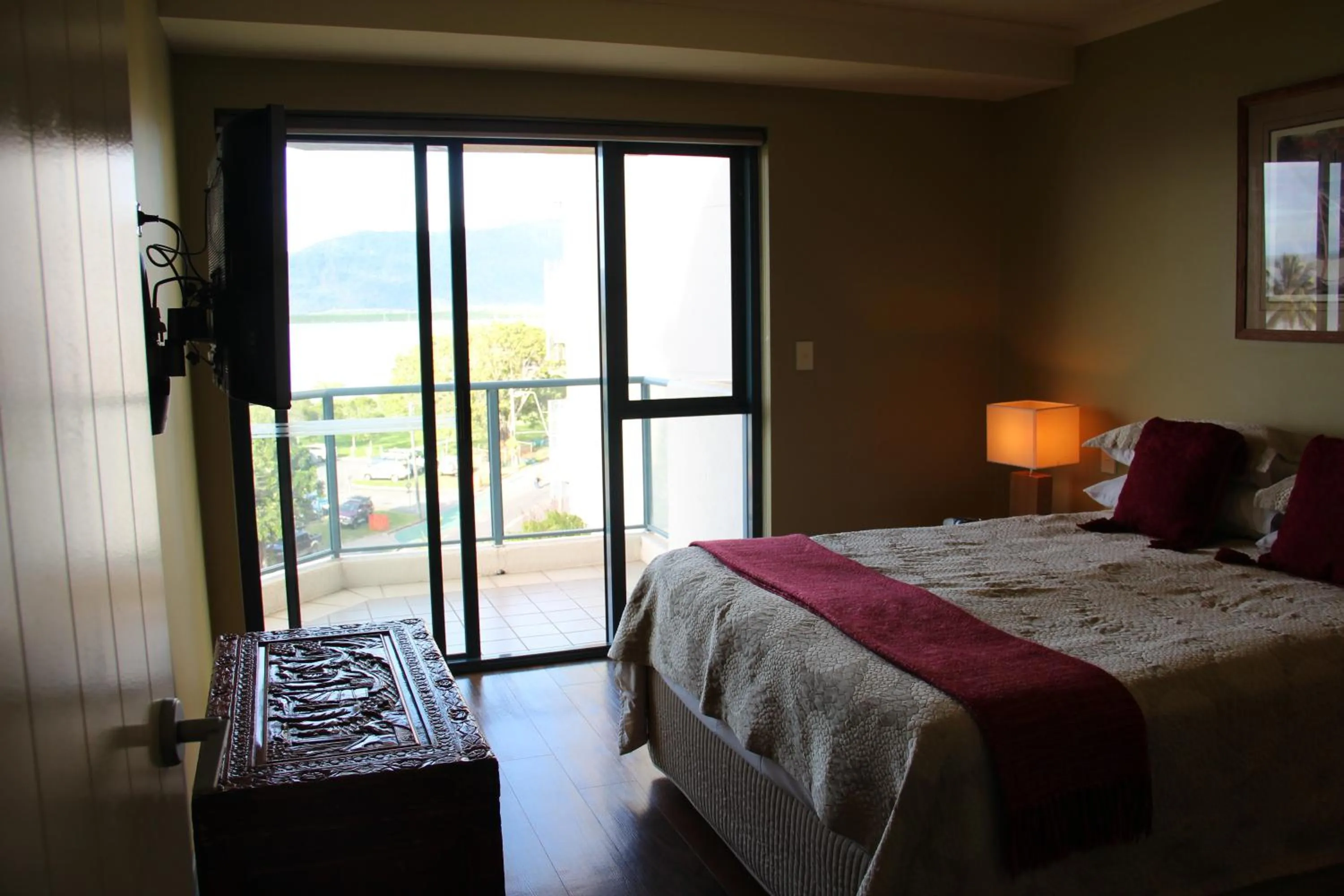 Bedroom, Bed in 181 The Esplanade