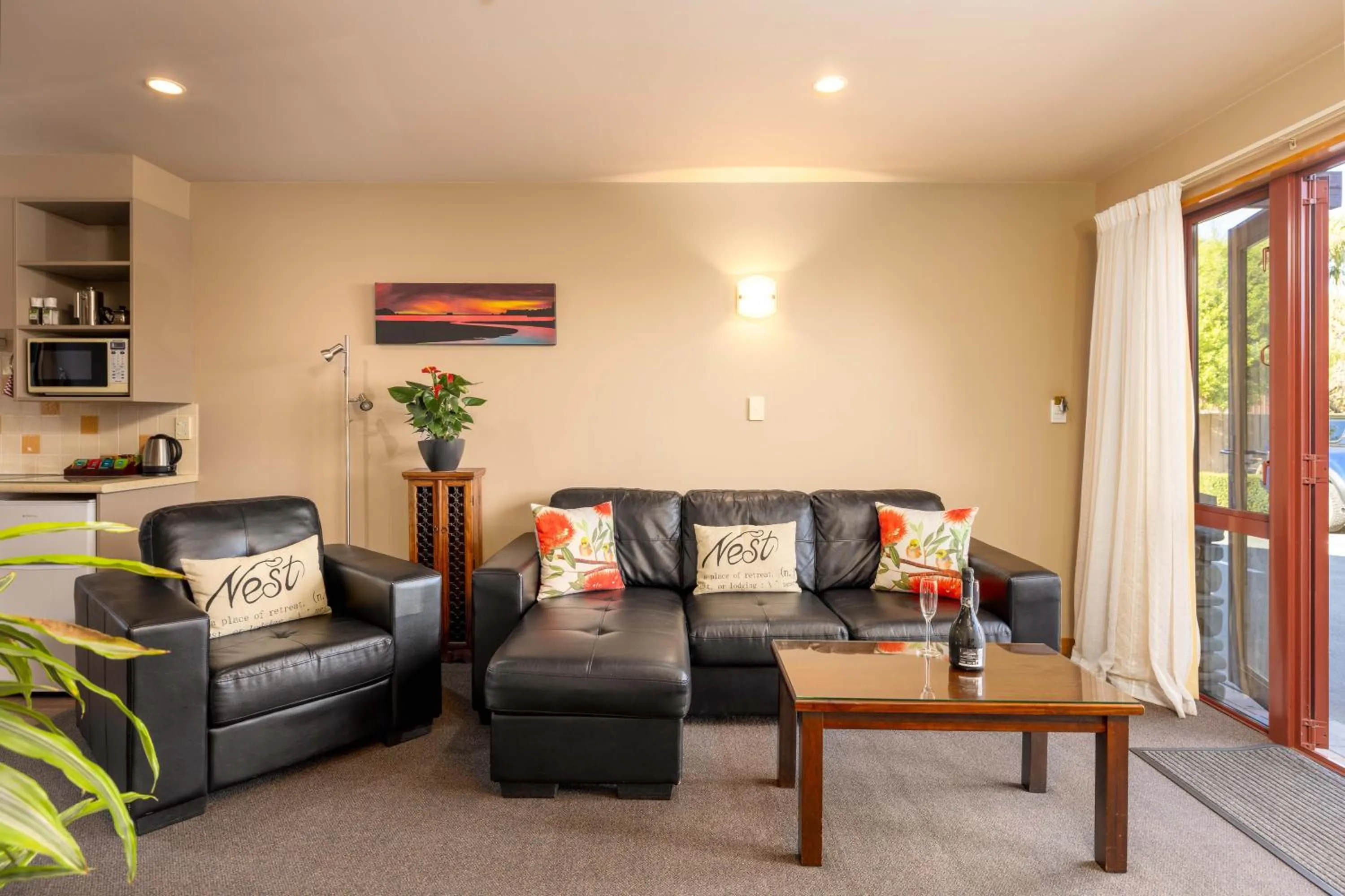 Living room in Settlers Boutique Motel