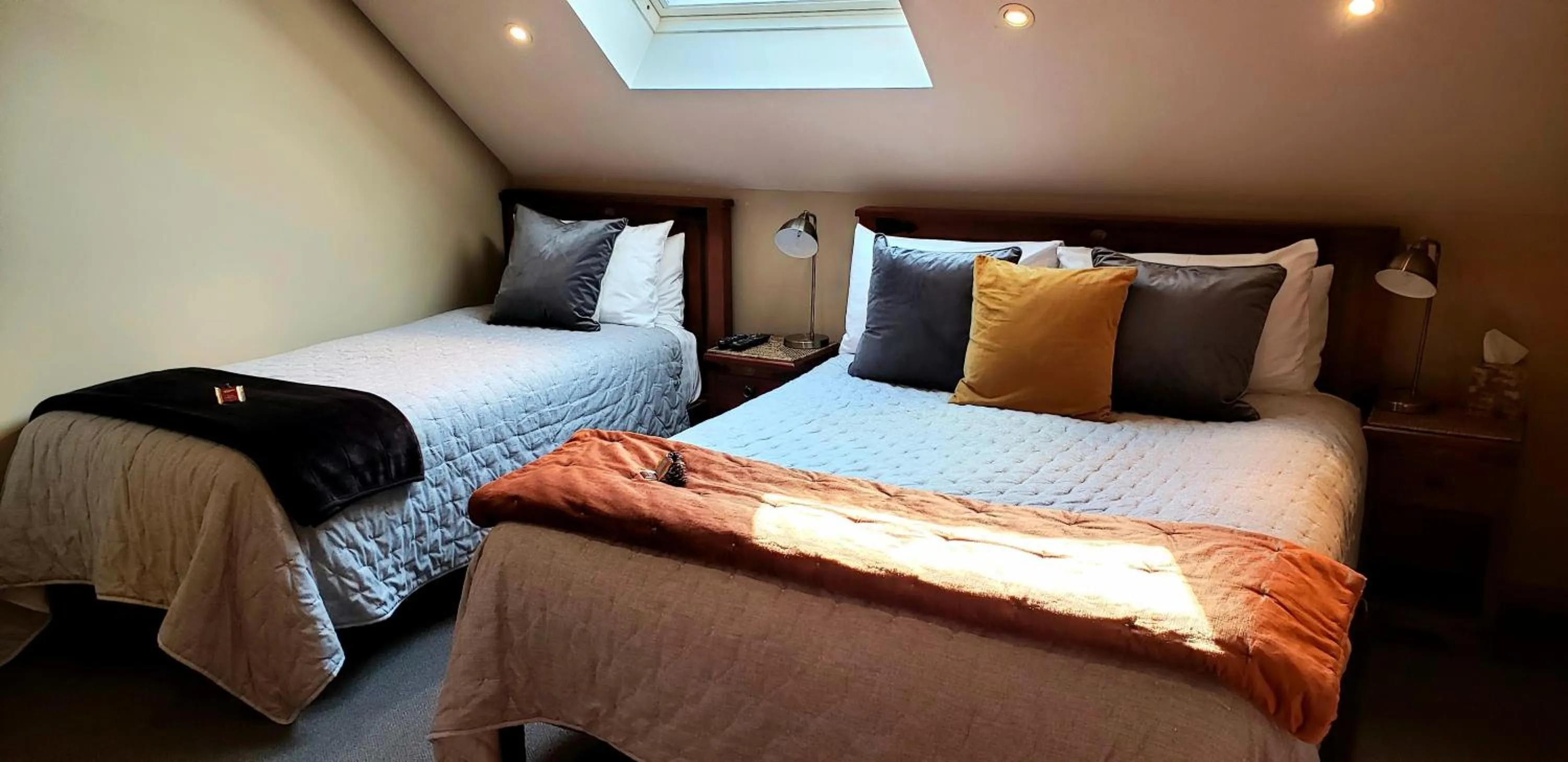 Bed in Settlers Boutique Motel