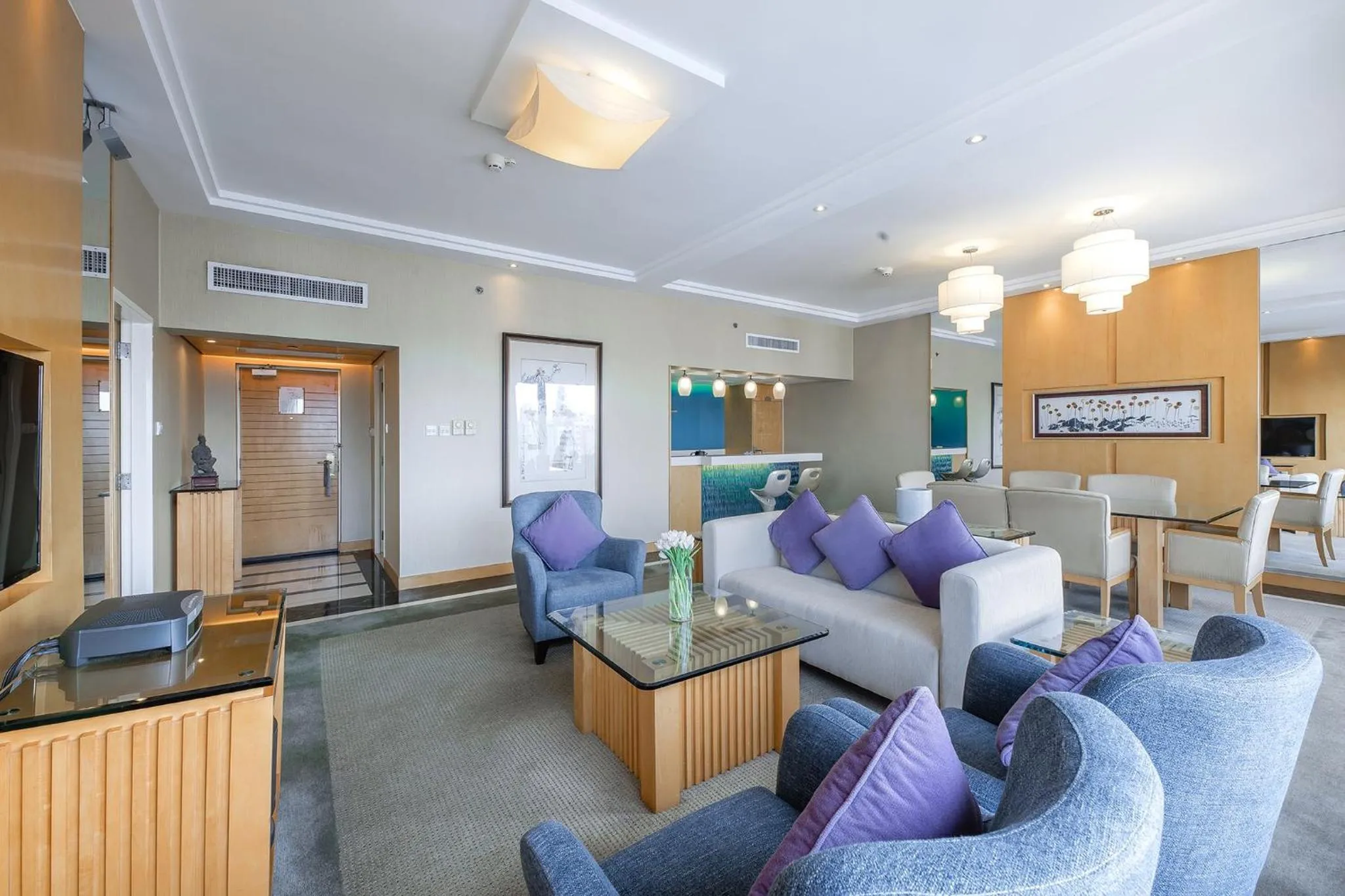 Photo of the whole room in Crowne Plaza Shanghai by IHG