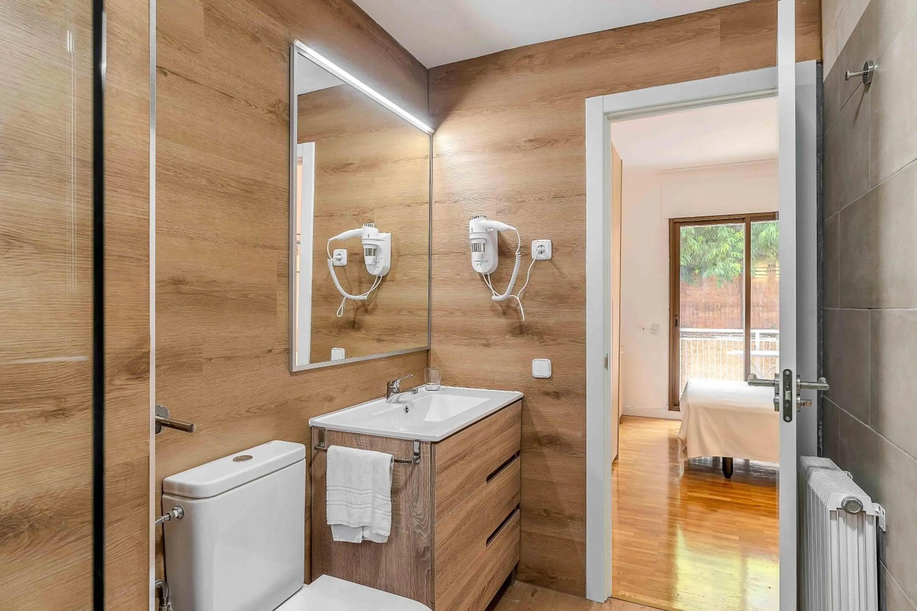 Bathroom in Aparthotel Bertrán