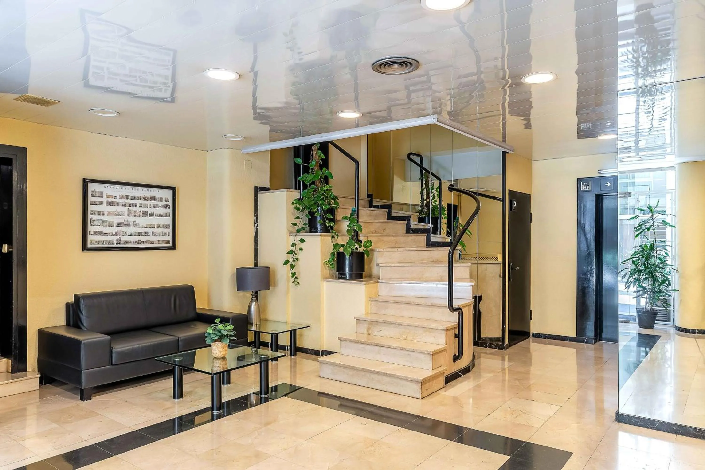 Property building in Aparthotel Bertrán