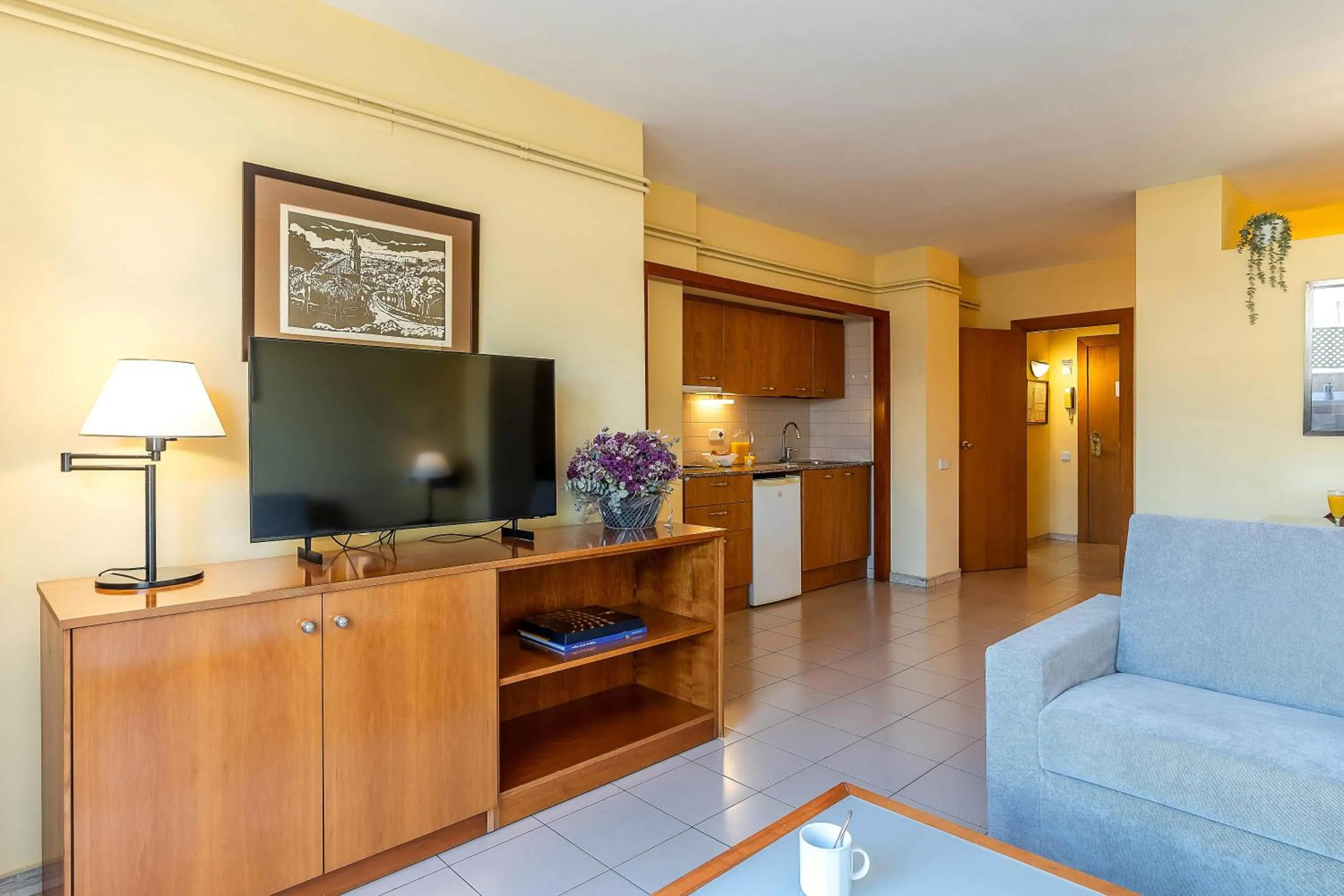 Living room in Aparthotel Bertrán