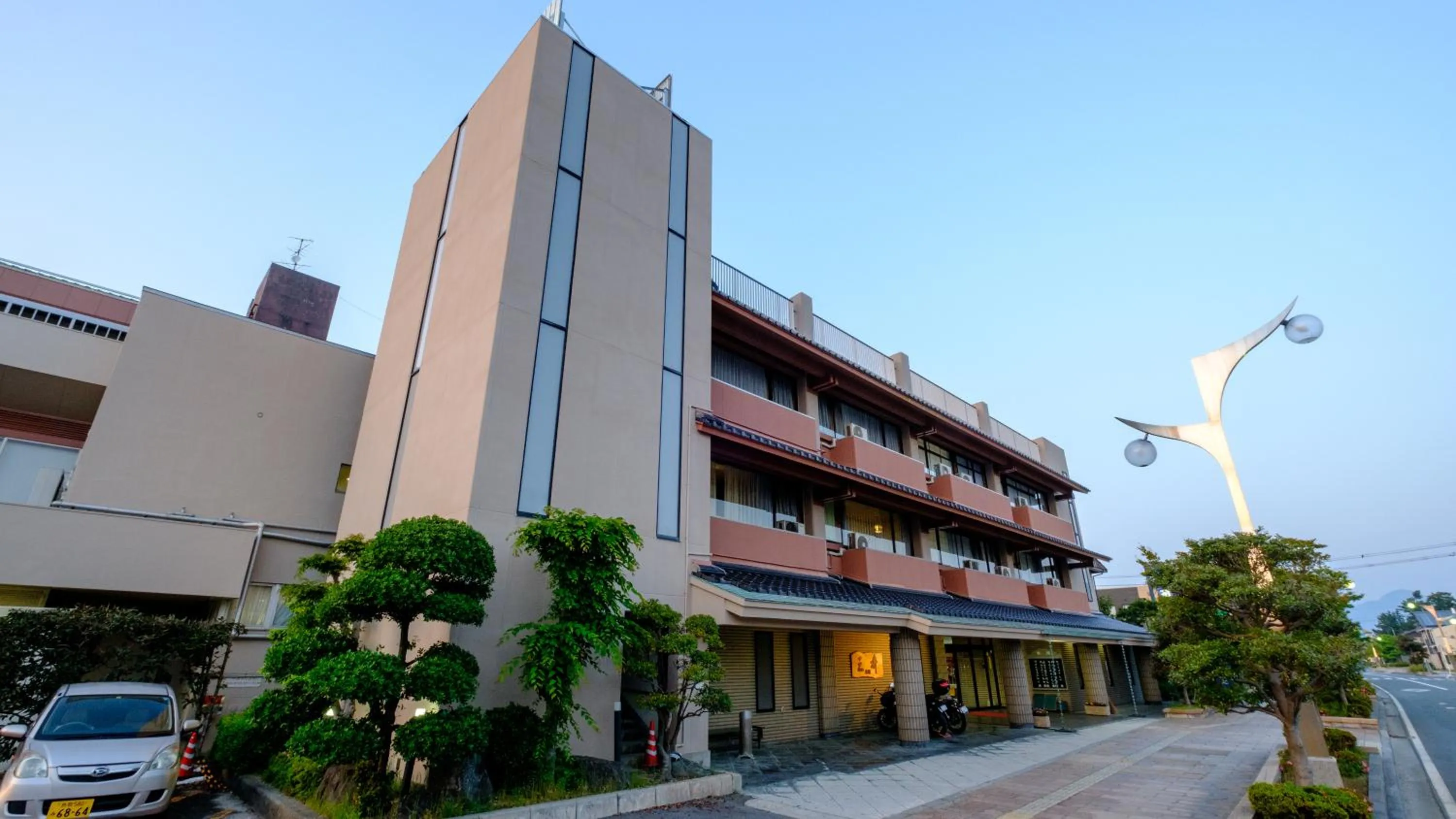 Property building in Mitsui Bekkan