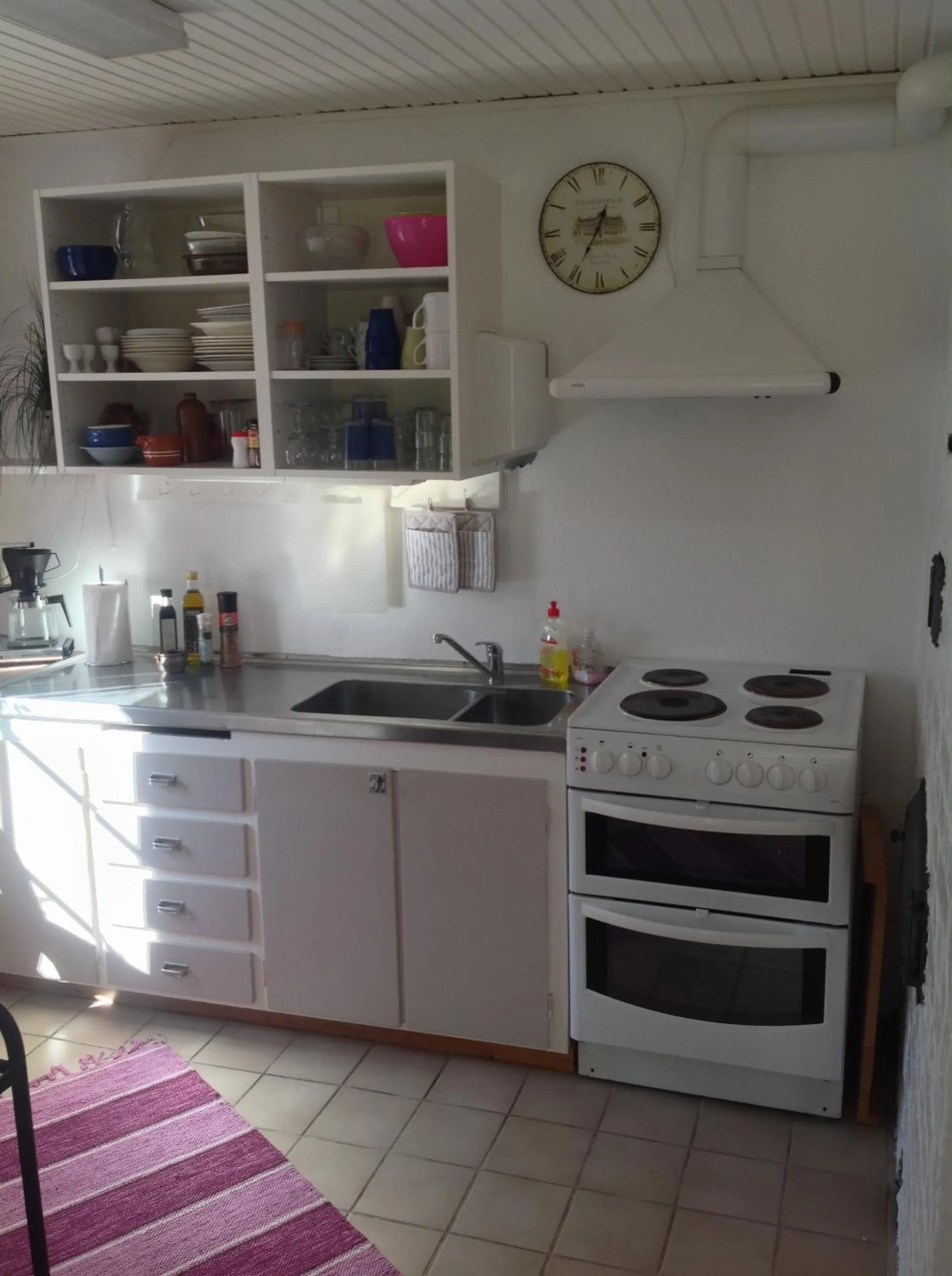 Communal kitchen in Gånarps rum och Stuguthyrning