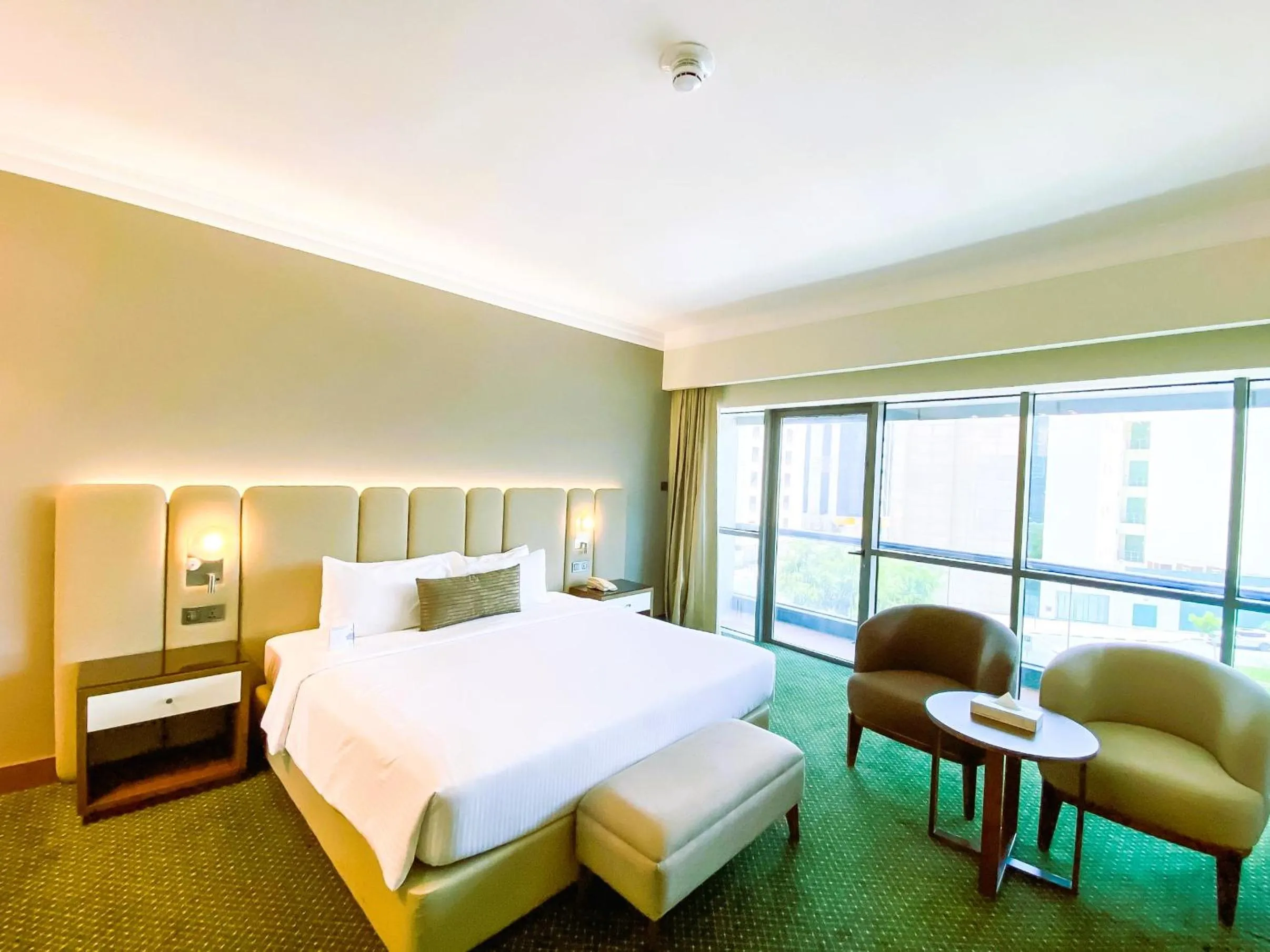 Bedroom, Bed in City Seasons Hotel Dubai