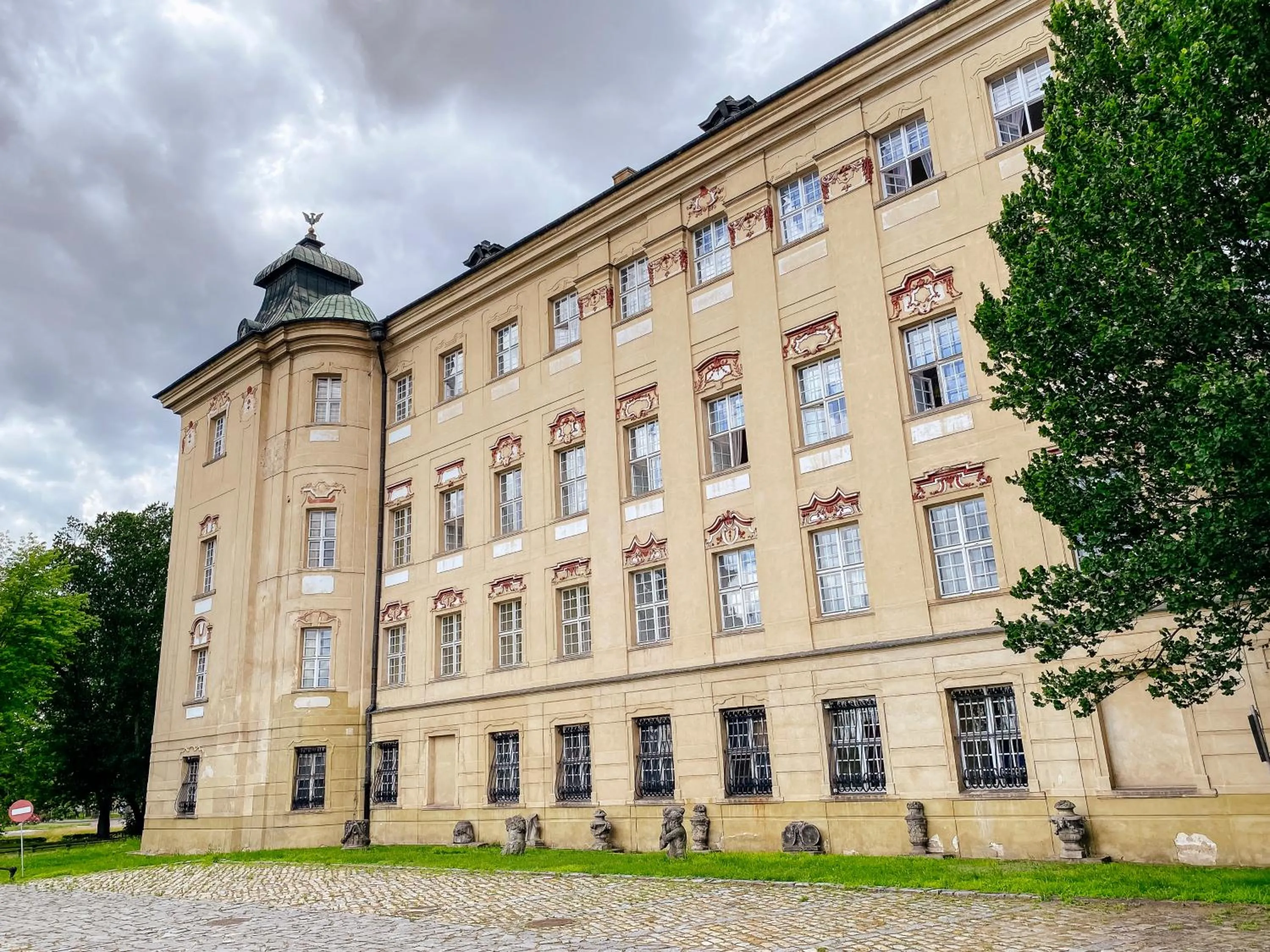 Property building in Hotel Zamek Królewski w Rydzynie