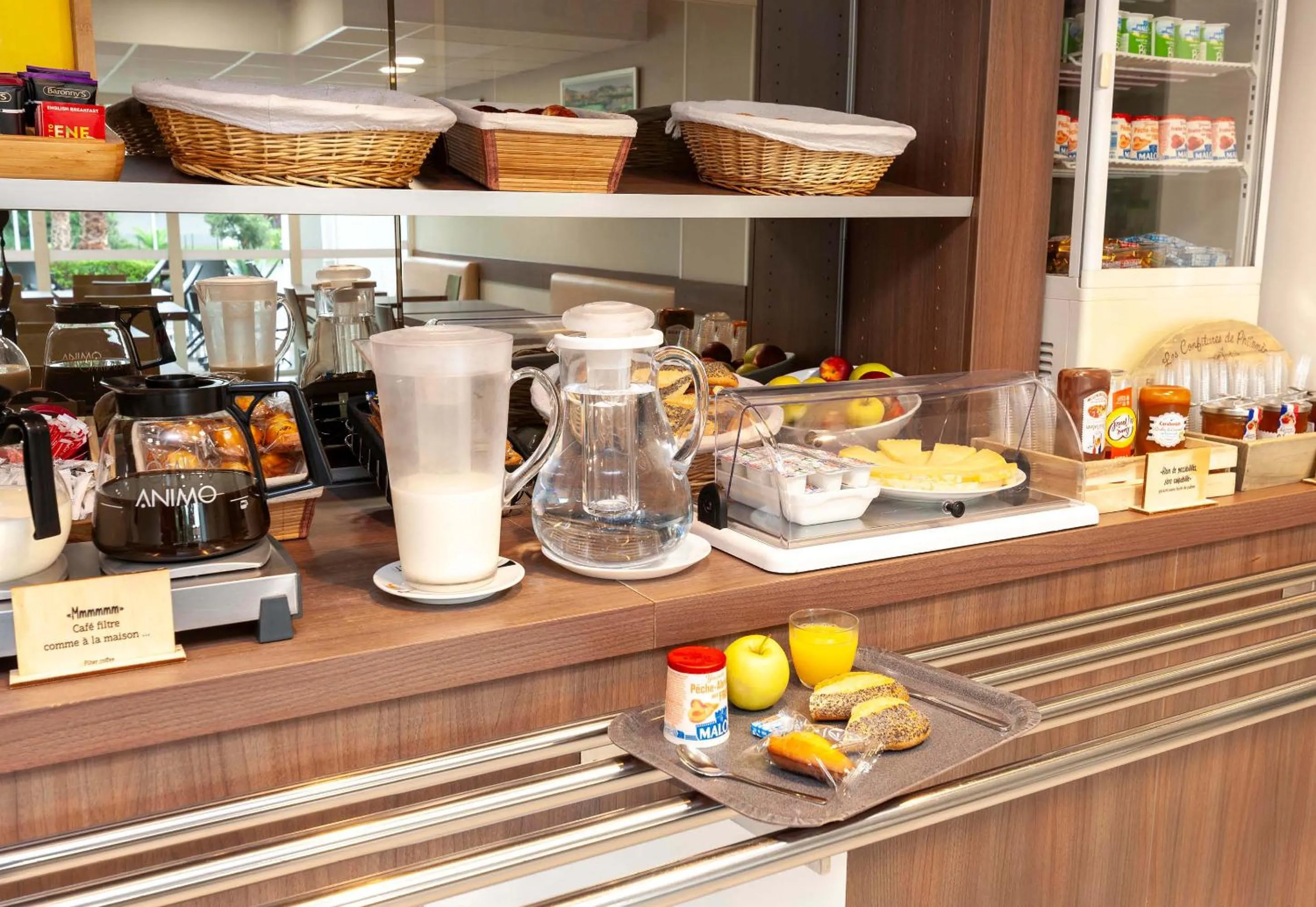 Buffet breakfast in B&B HOTEL Saint Jean de Luz