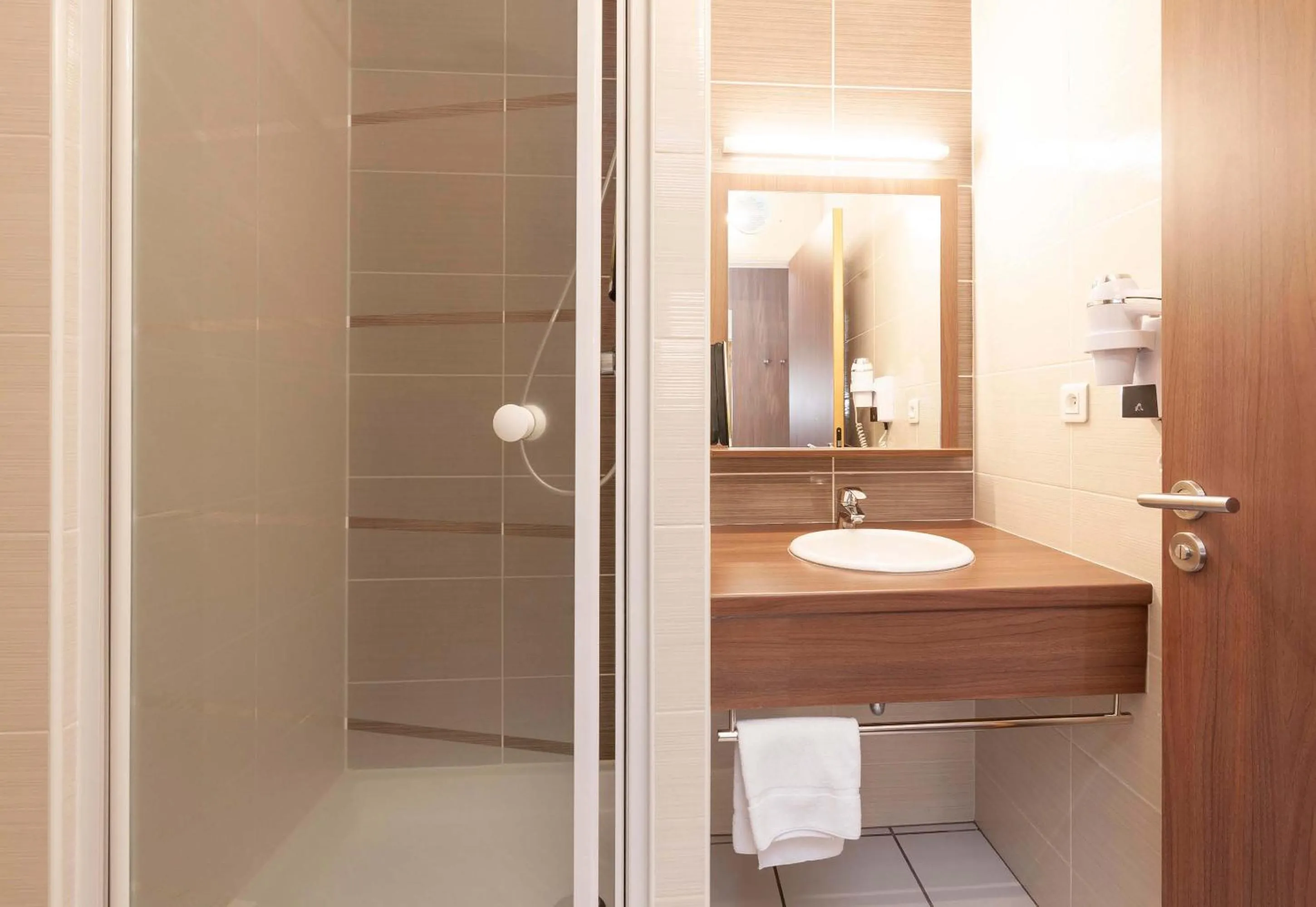 Bathroom in B&B HOTEL Saint Jean de Luz