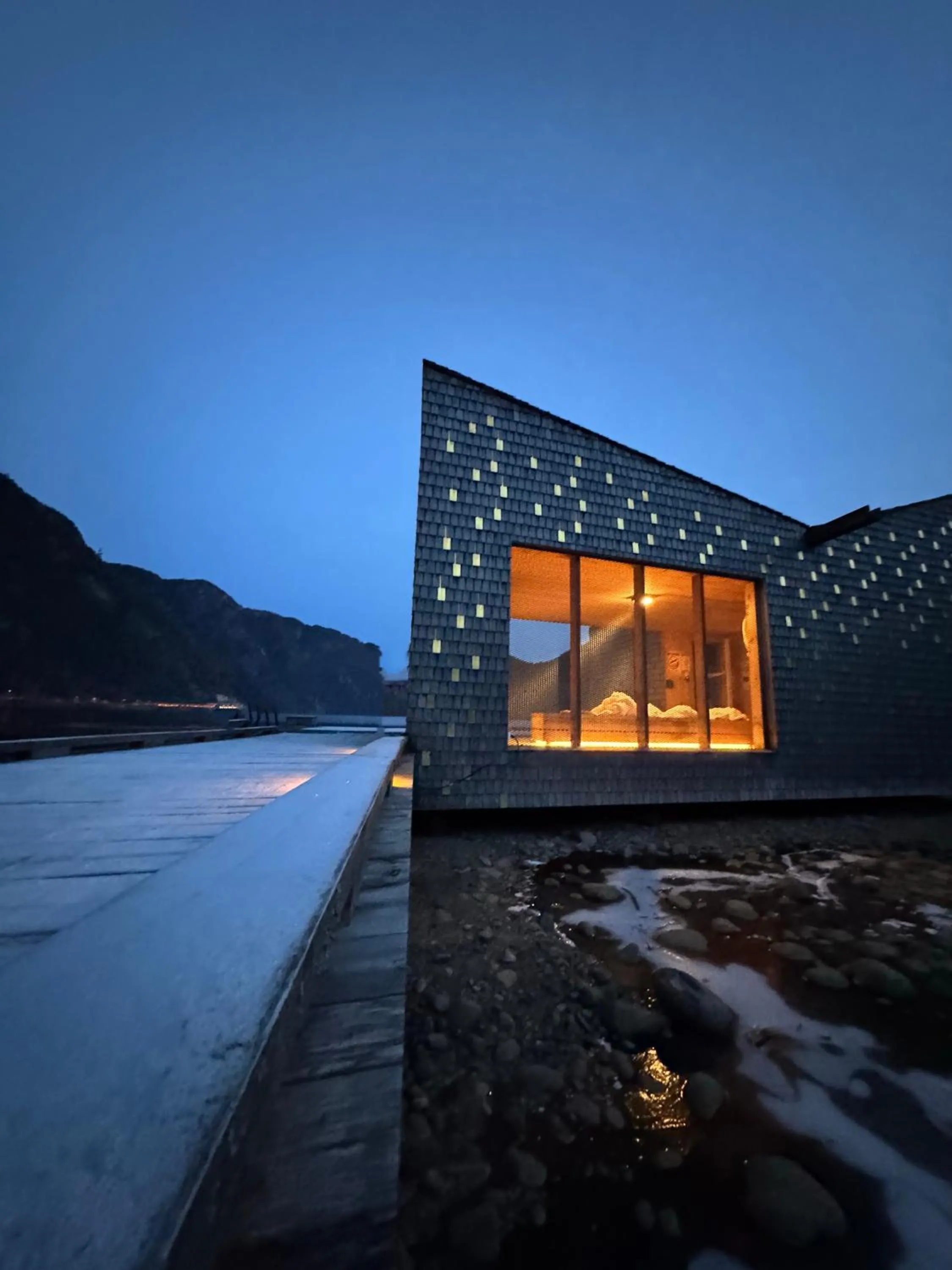 Night in Dalen Hotel