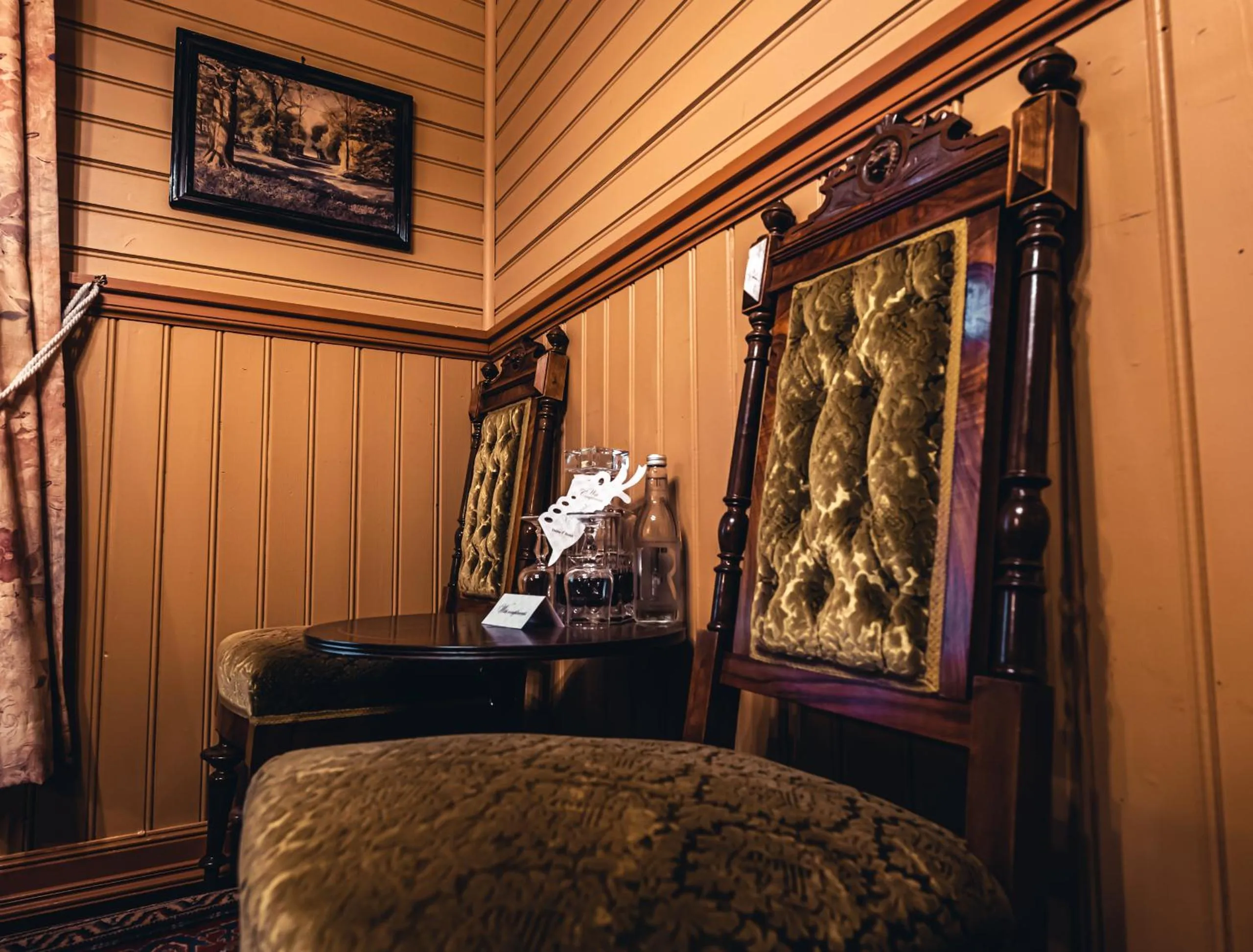 Seating area in Dalen Hotel