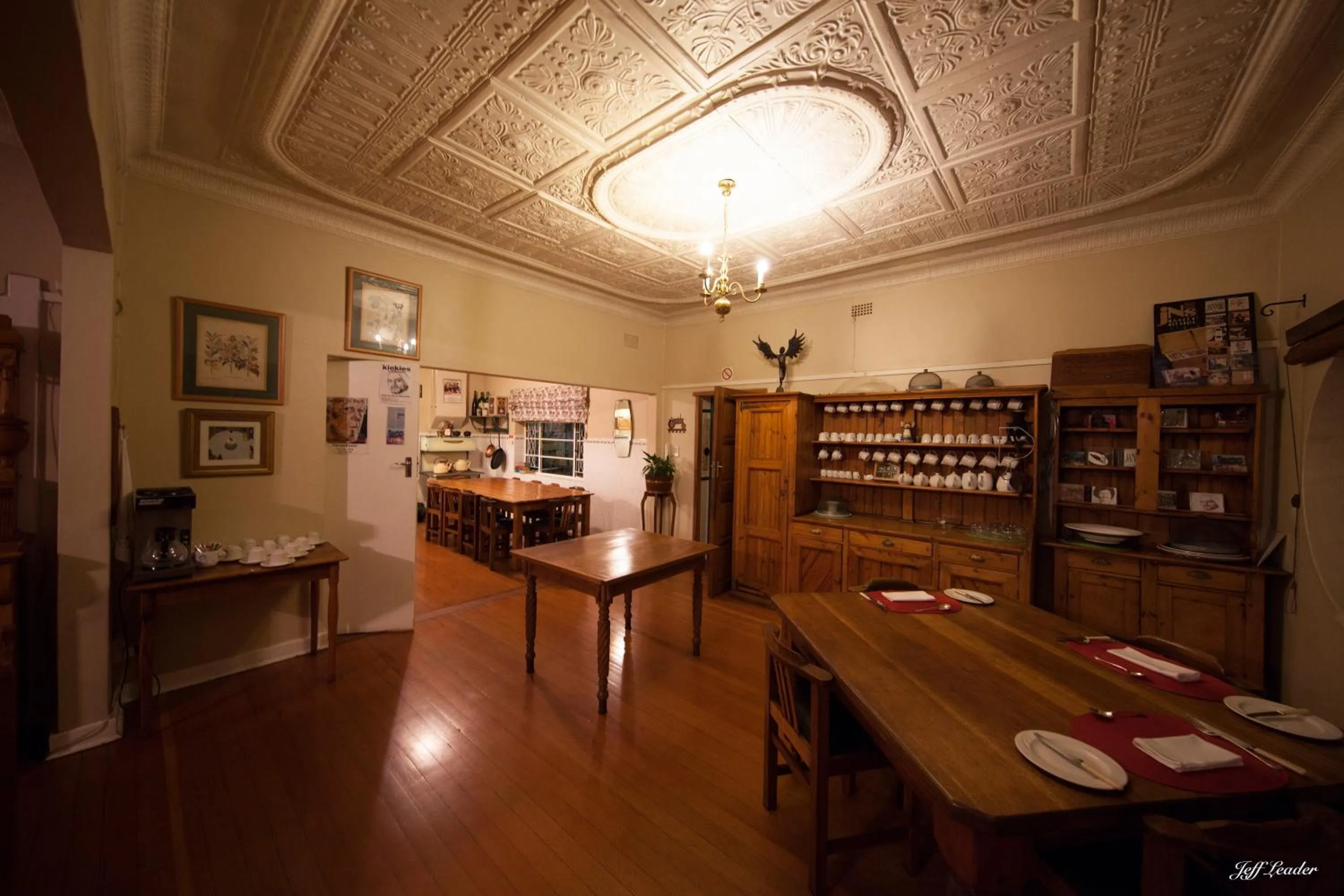 Communal lounge/ TV room in Agterplaas Guesthouse Pty Ltd