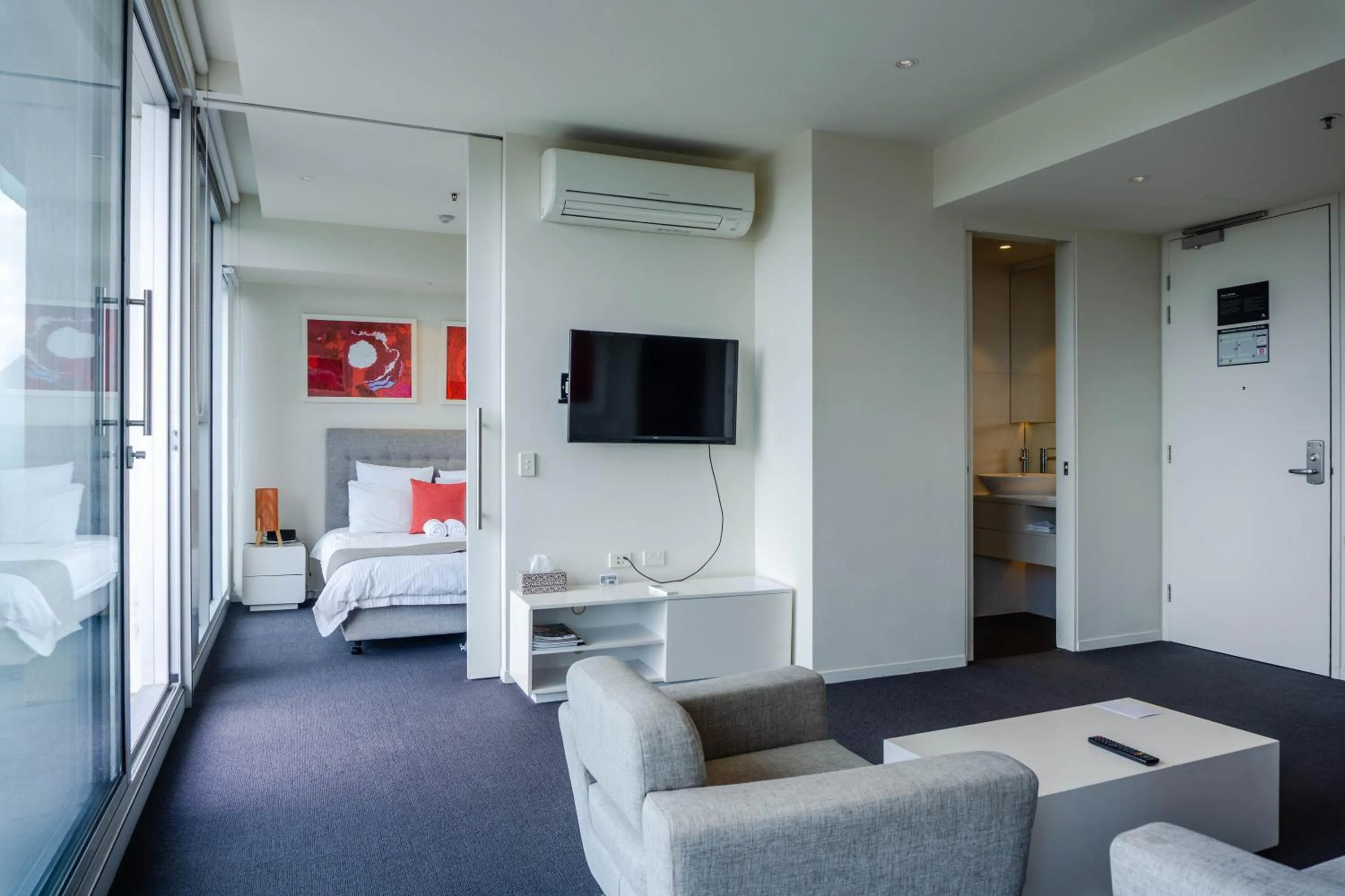 Bed in Tasha's Apartments on Warwick