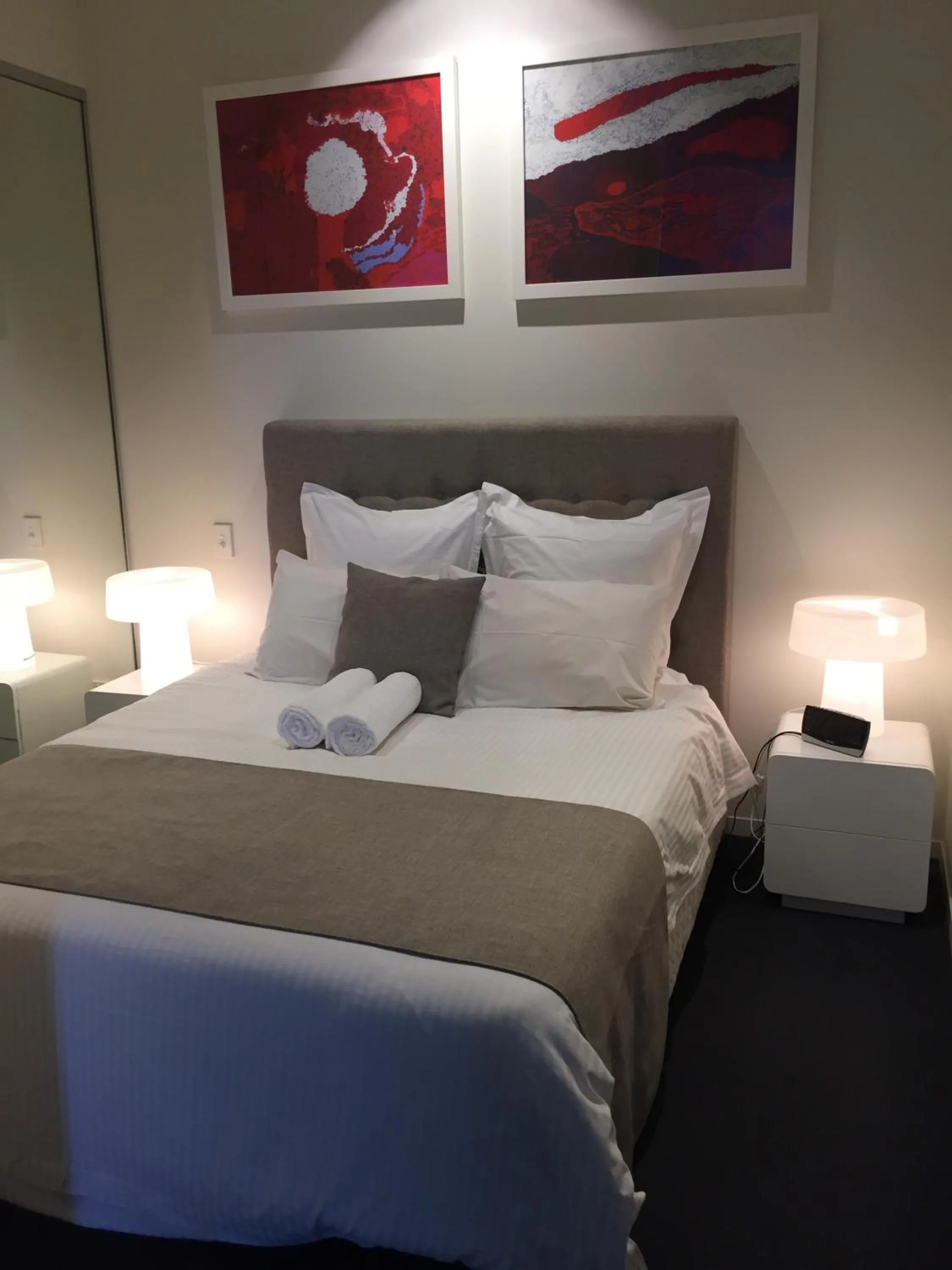 Bed in Tasha's Apartments on Warwick