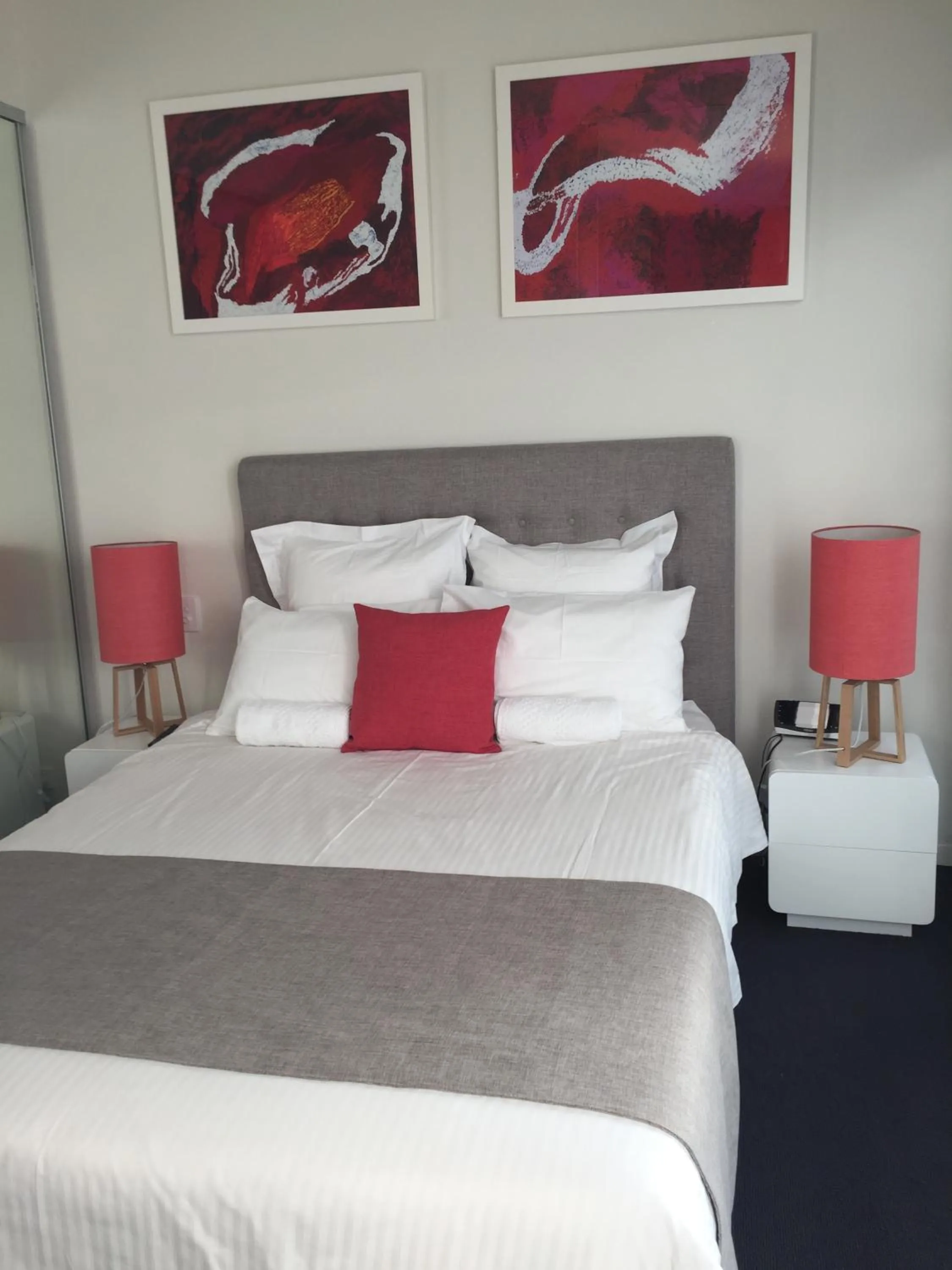 Bed in Tasha's Apartments on Warwick