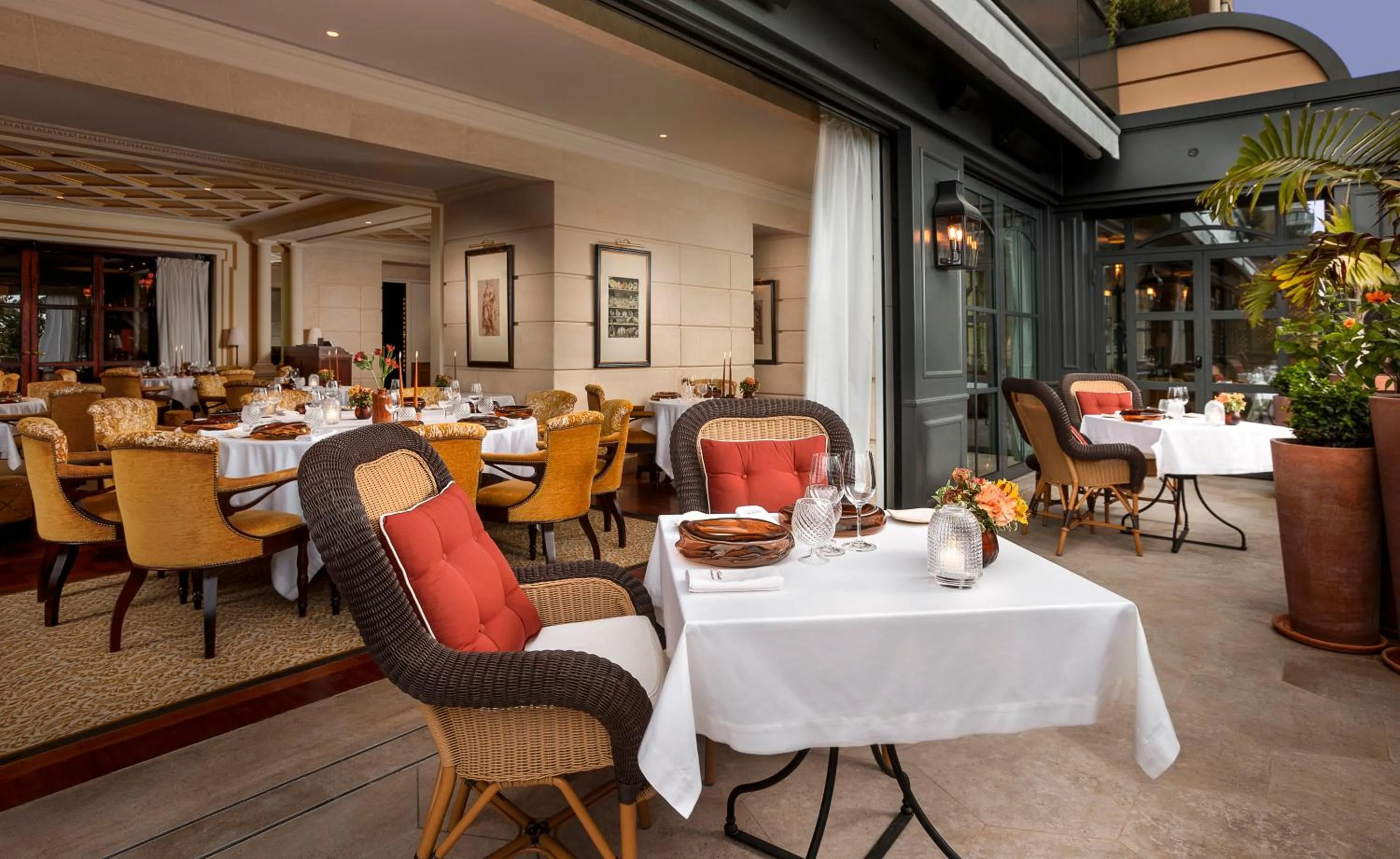 Patio in Hôtel Métropole Monte-Carlo - Spa Guerlain