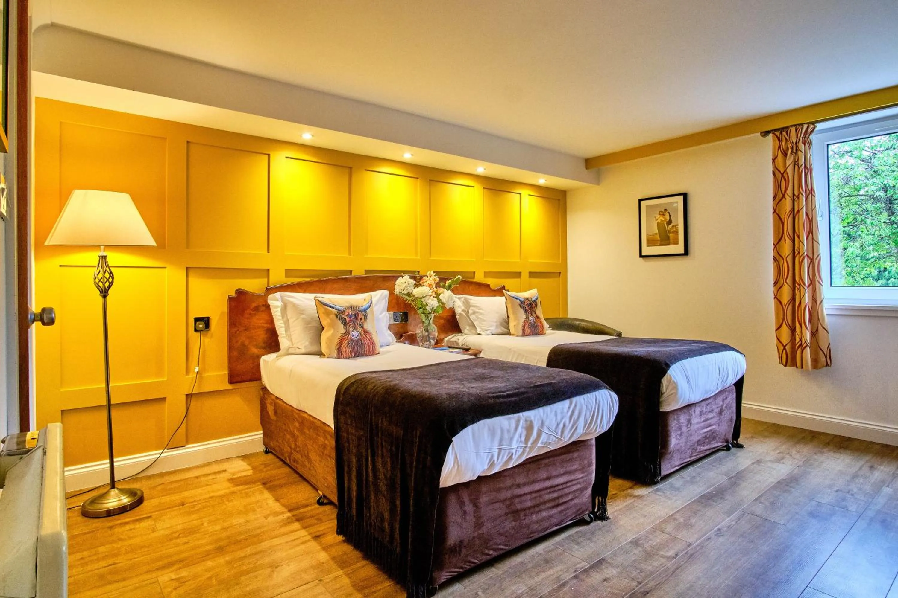 Photo of the whole room, Bed in Muthu Ben Doran Hotel