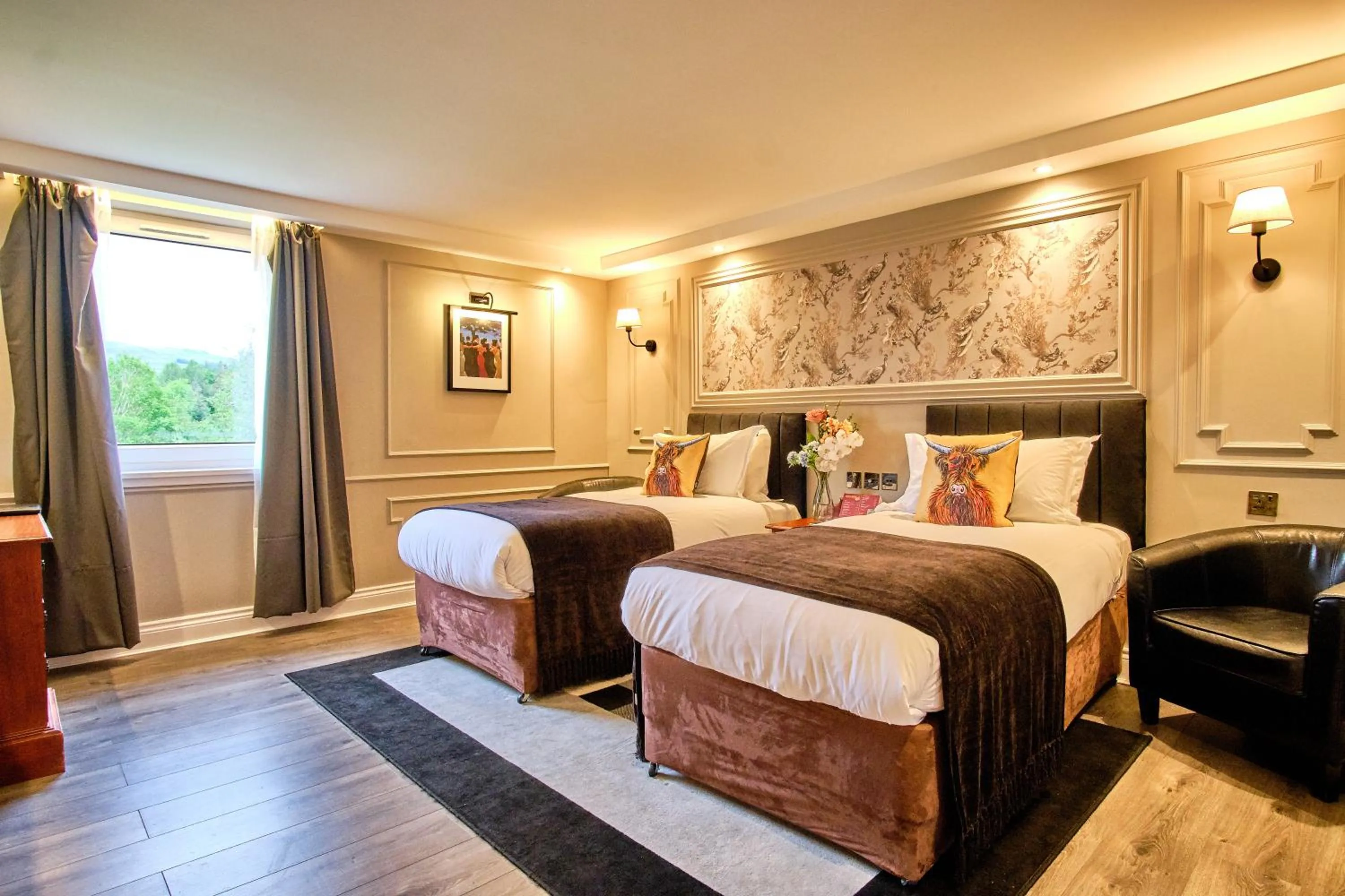 Photo of the whole room, Bed in Muthu Ben Doran Hotel