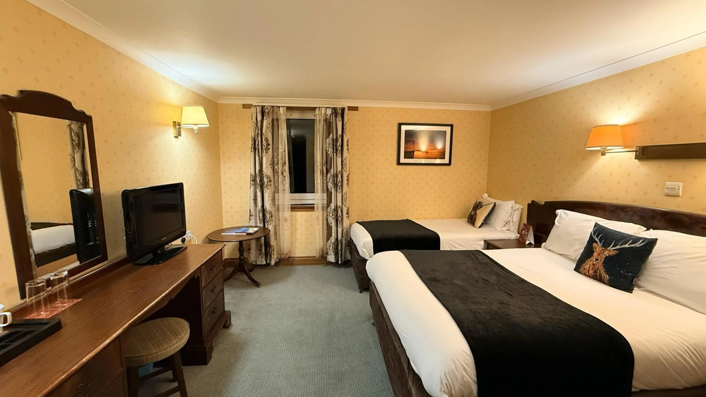 Bedroom, Bed in Muthu Ben Doran Hotel