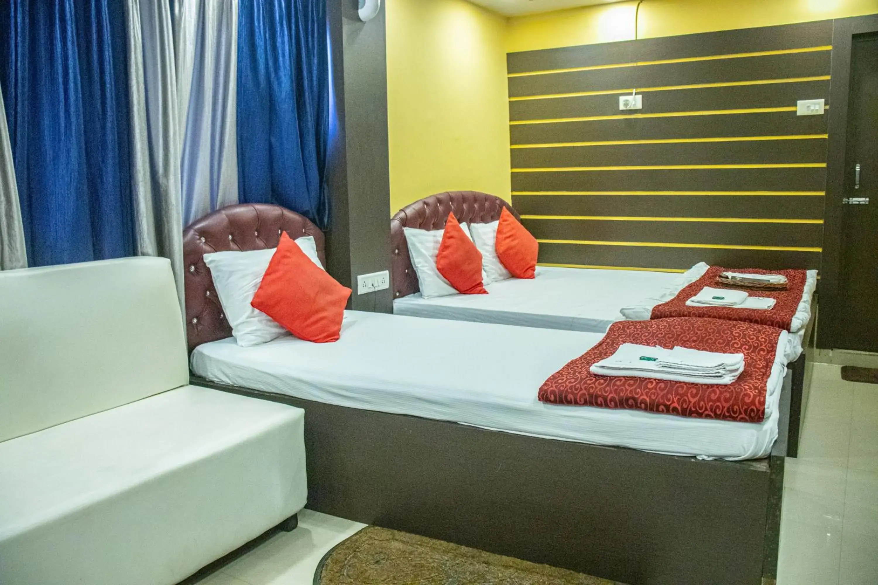 Luxury Triple Room in Babul Hotel Luxury Triple Room in Babul Hotel