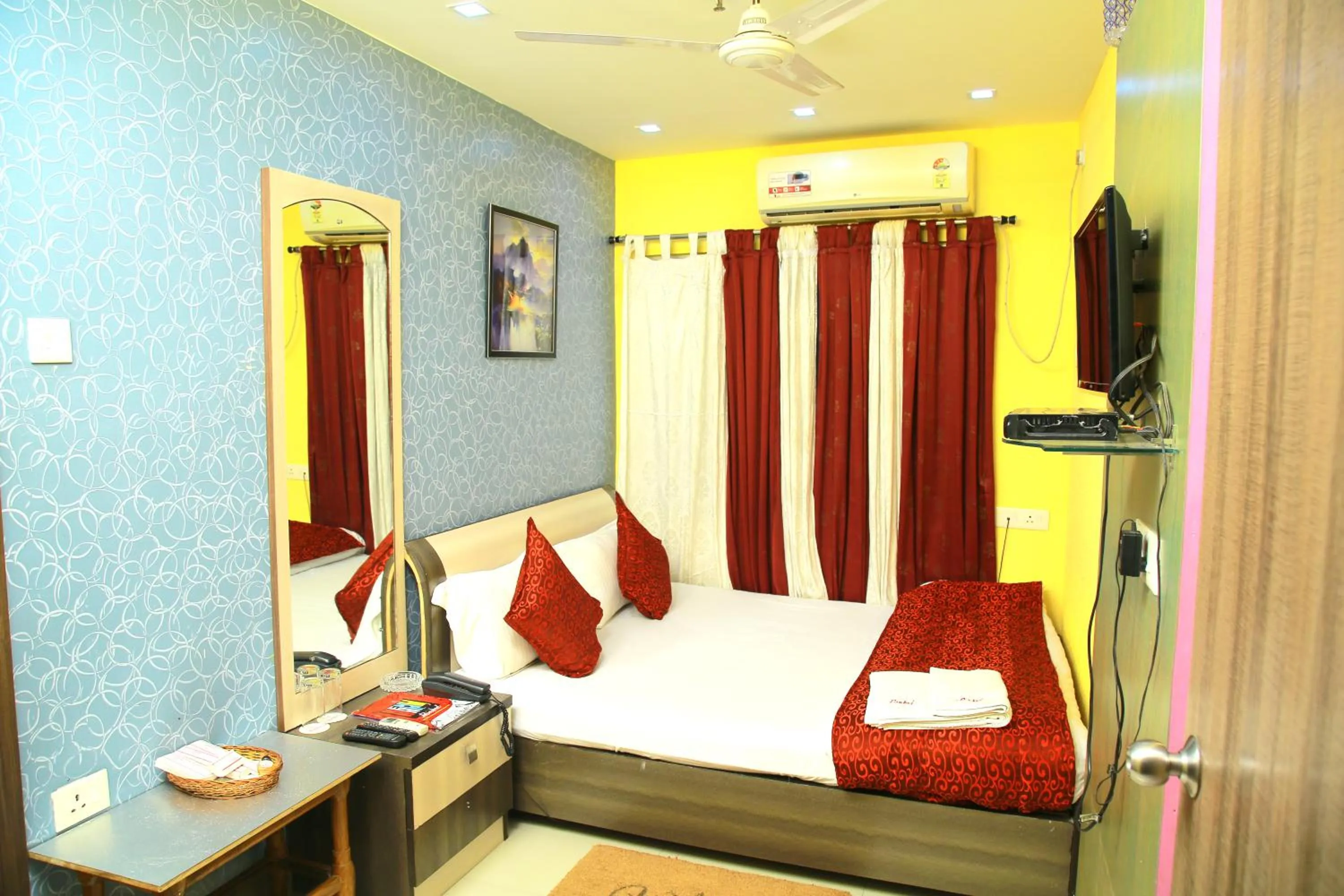 Bedroom, Bed in Babul Hotel