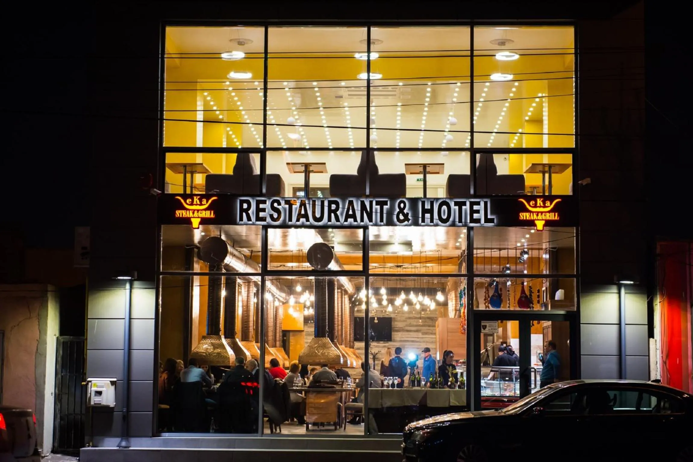 Facade/entrance in EKA Residence