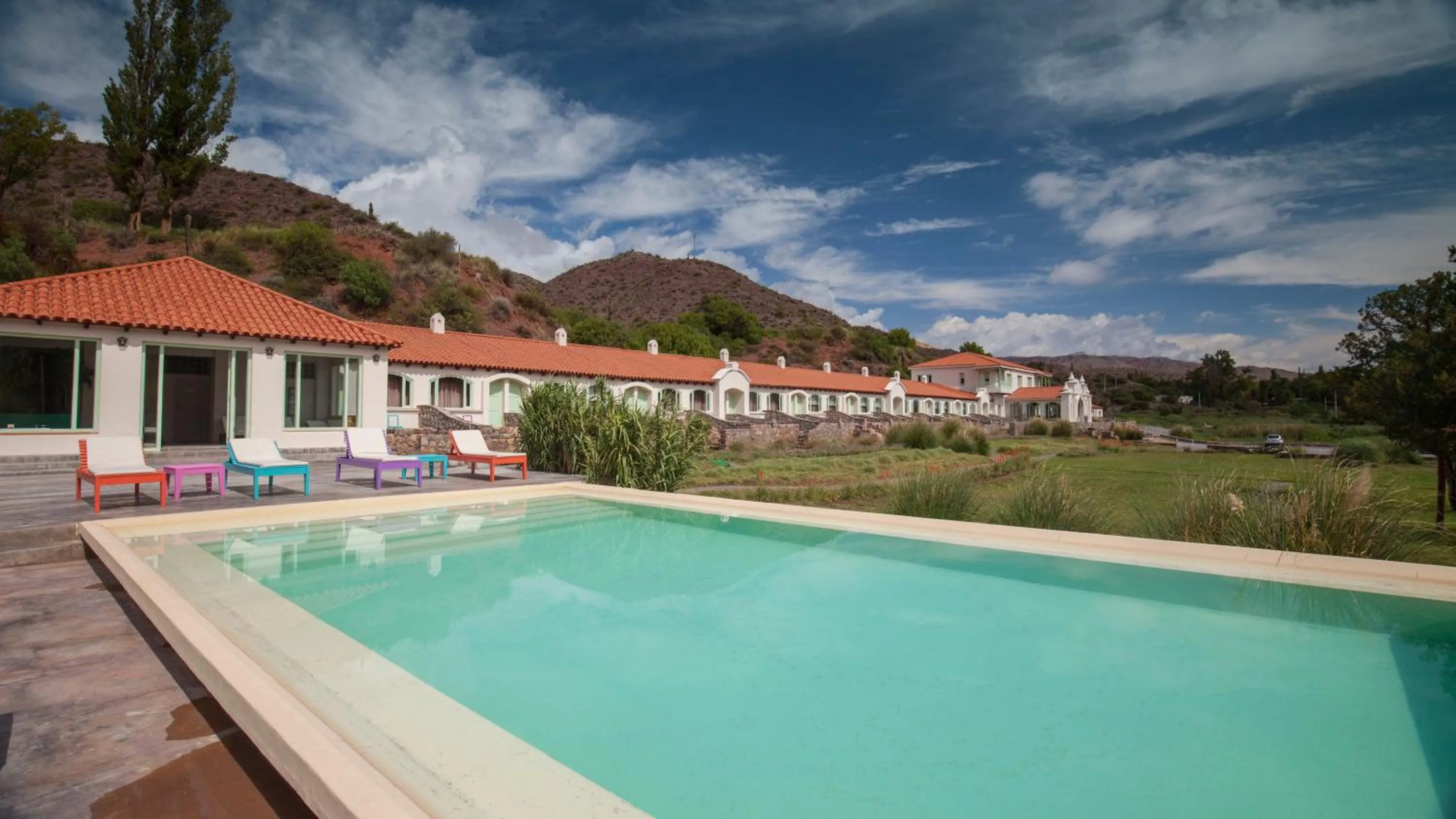 Swimming pool in Hotel Huacalera