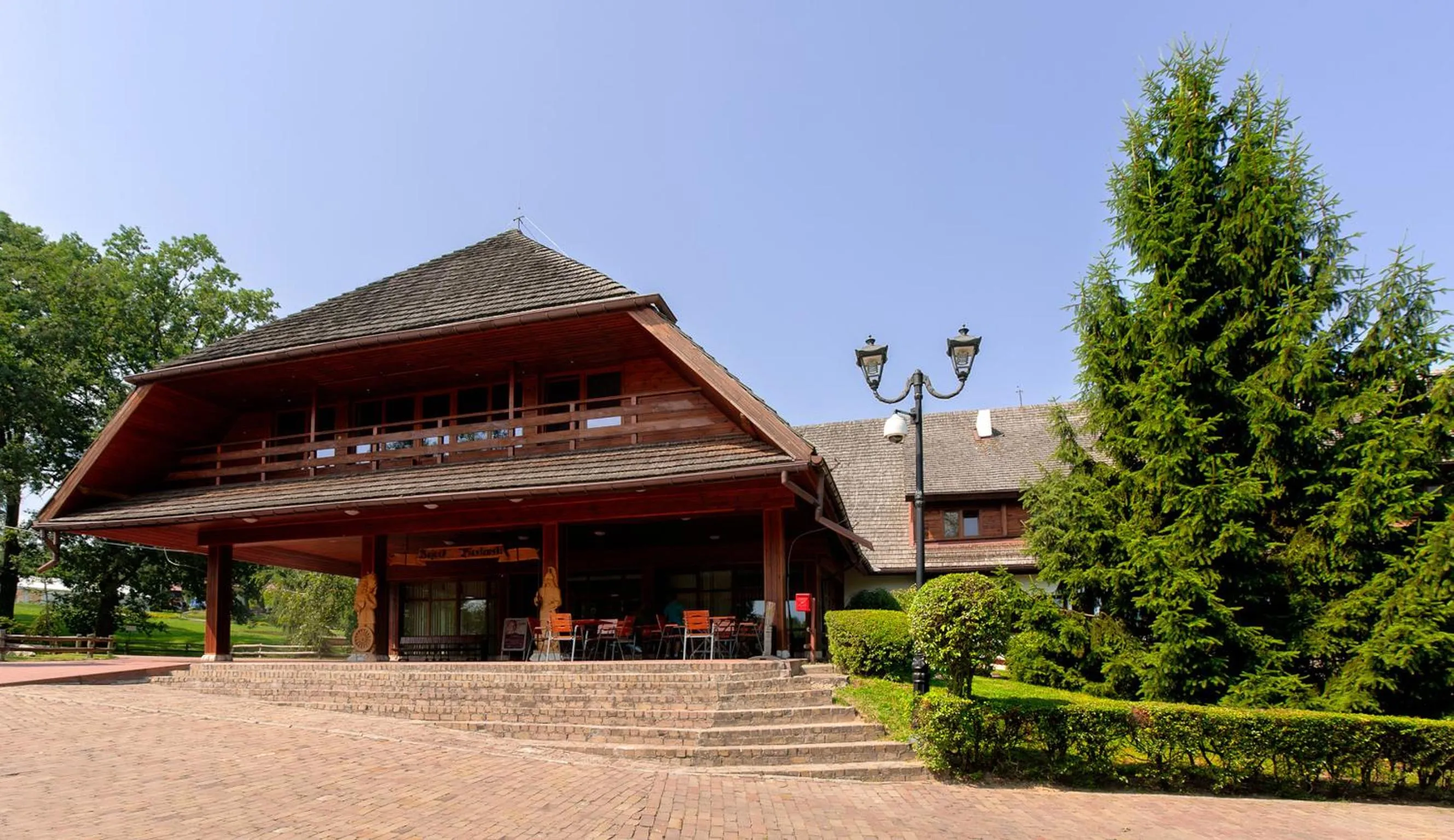 Facade/entrance in Hotel Zajazd Piastowski