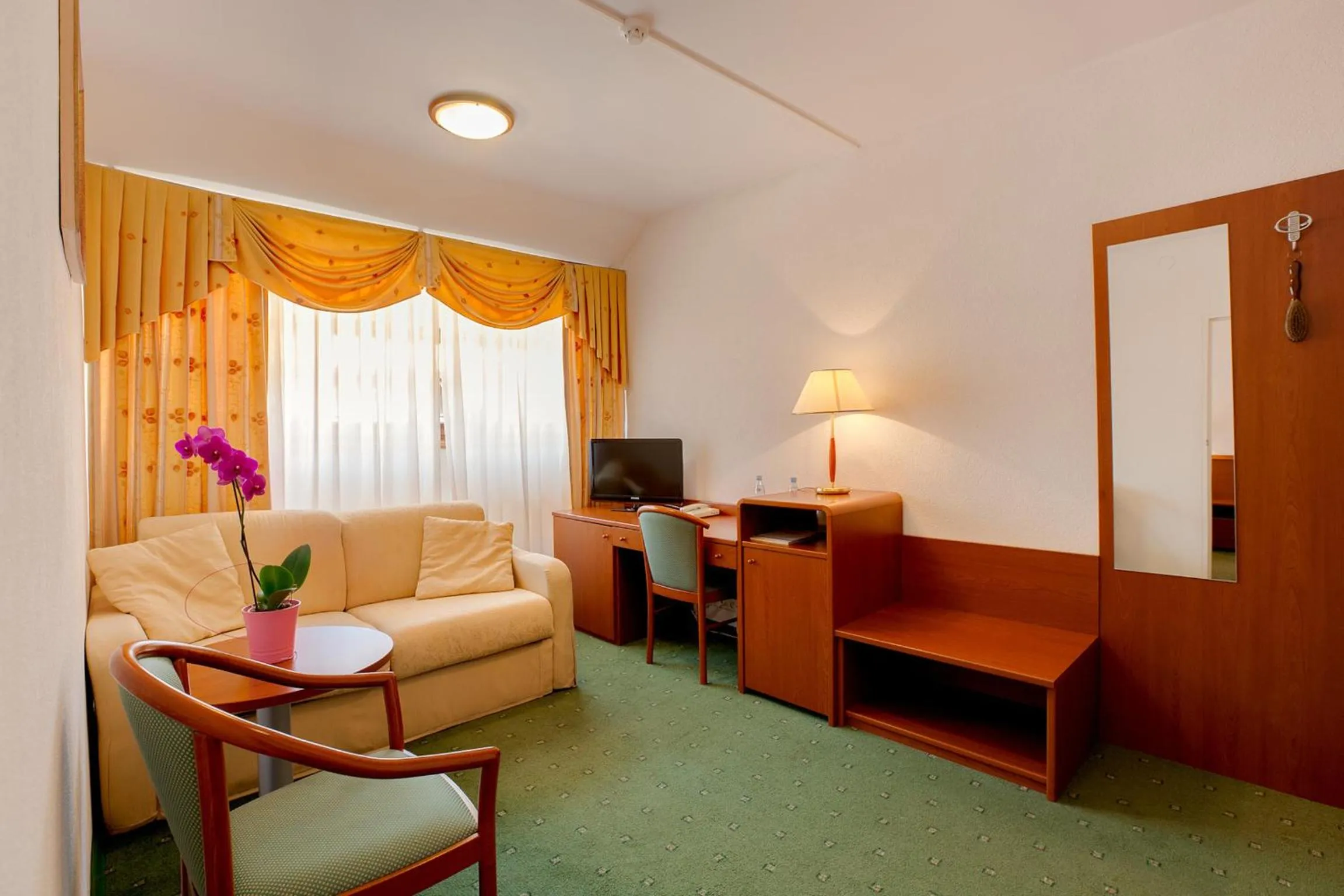 Photo of the whole room in Hotel Zajazd Piastowski