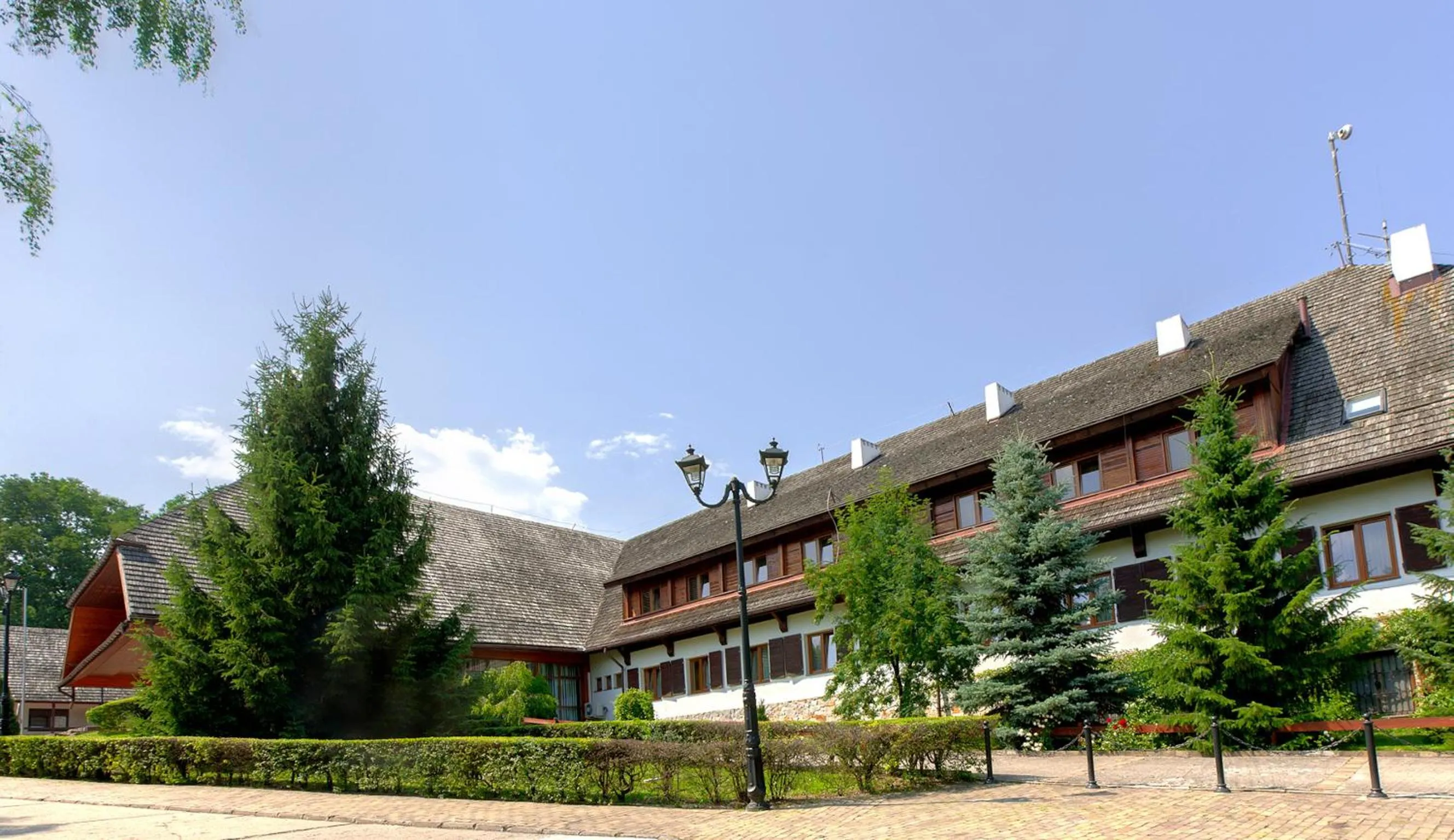 Property building in Hotel Zajazd Piastowski