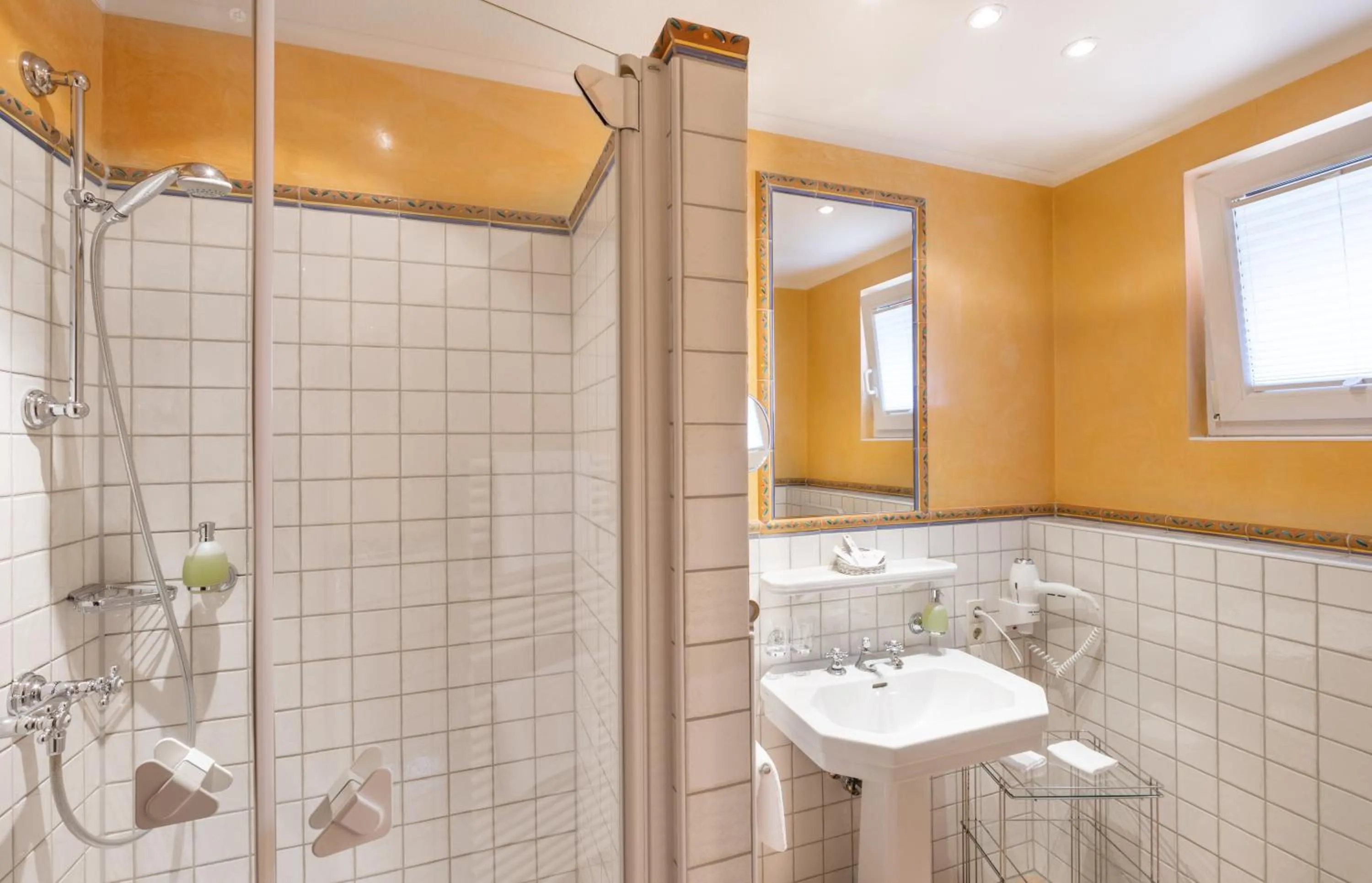 Shower in Romantik Hotel Residenz am See