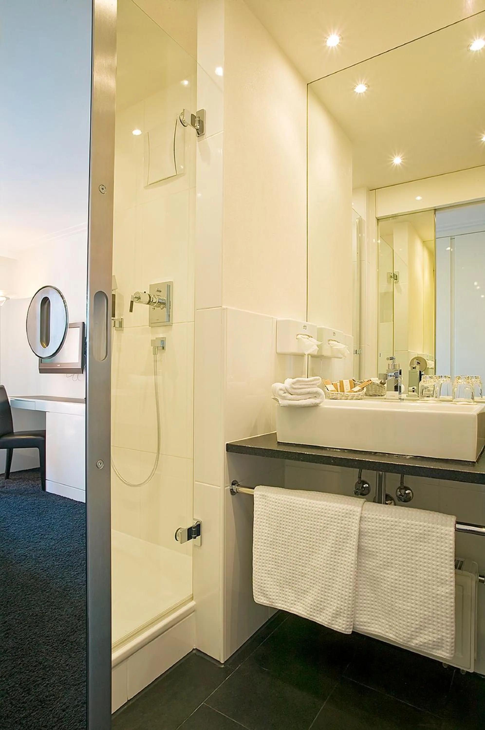 Bathroom in Romantik Hotel Residenz am See