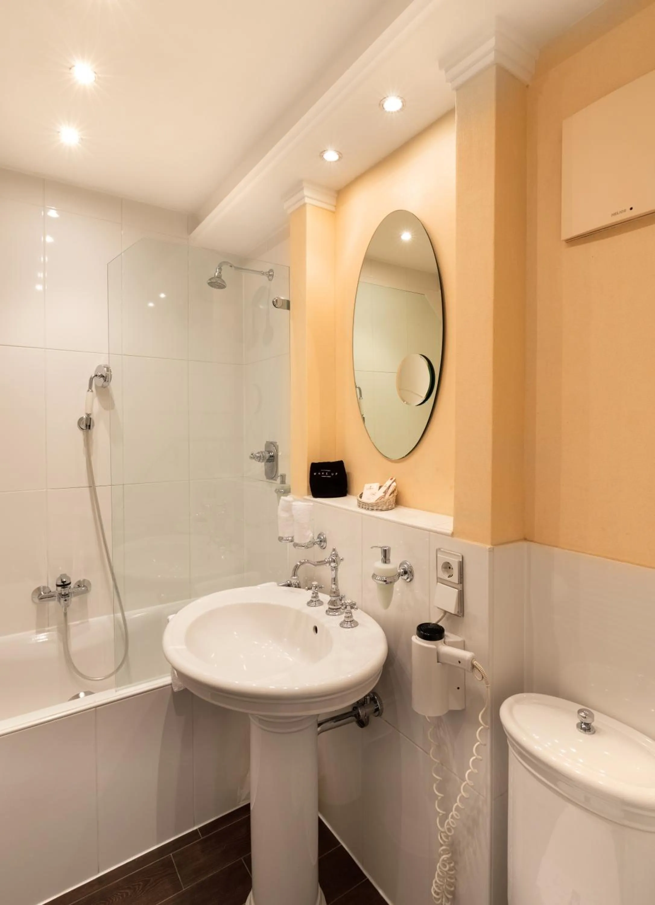 Bathroom in Romantik Hotel Residenz am See