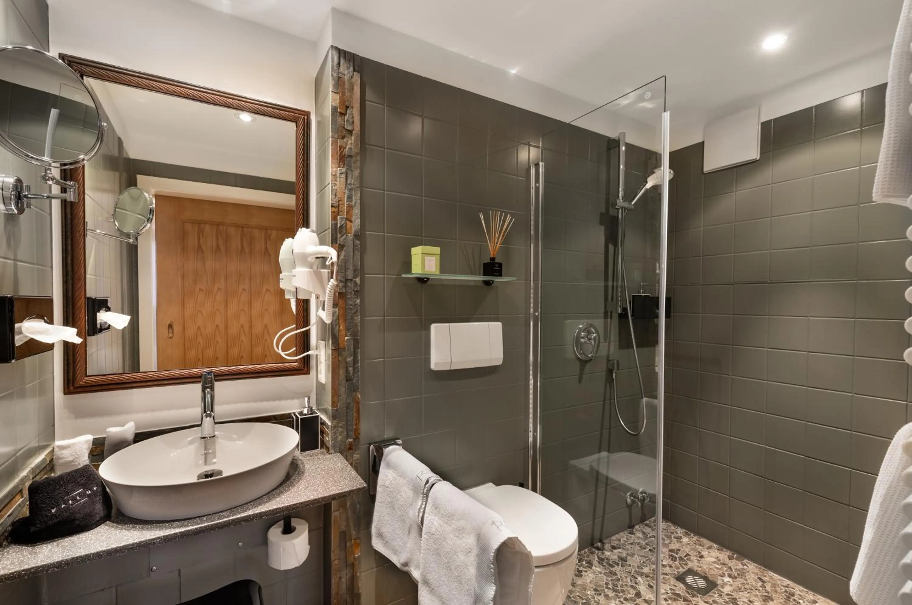 Bathroom in Romantik Hotel Residenz am See